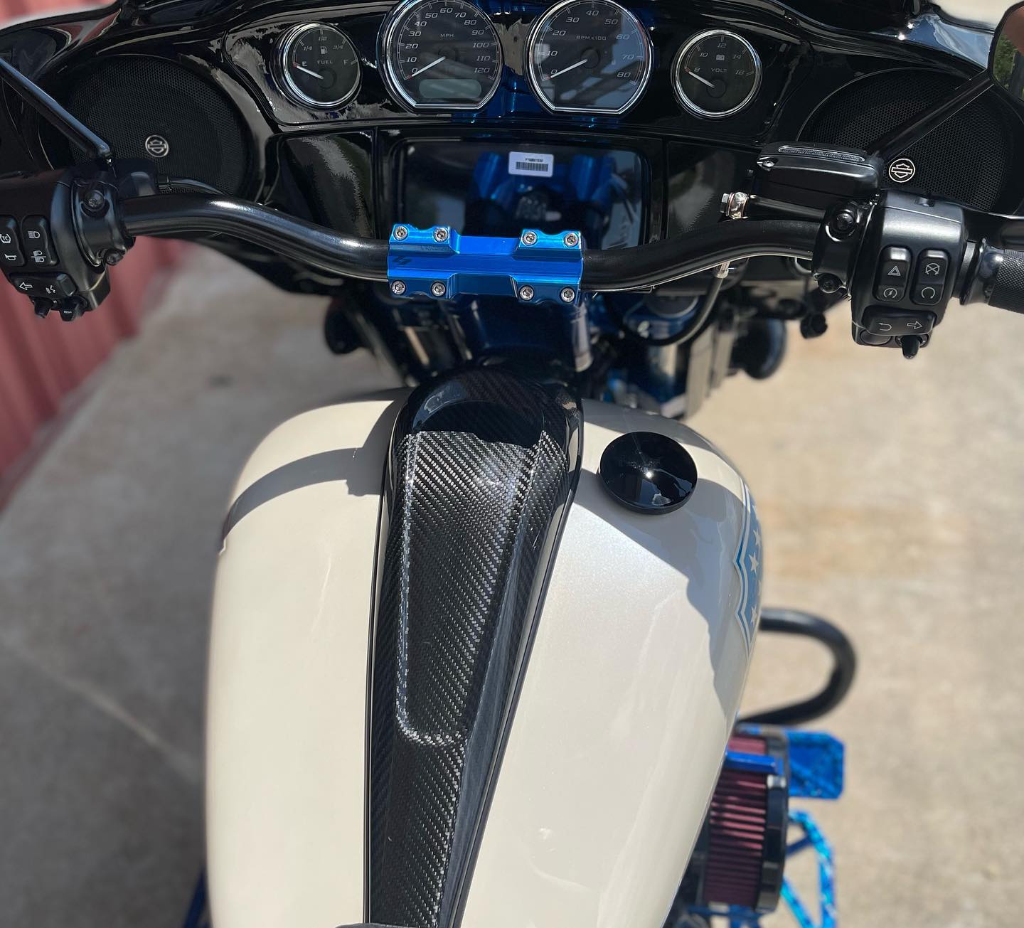 FXW Street Glide Hybrid