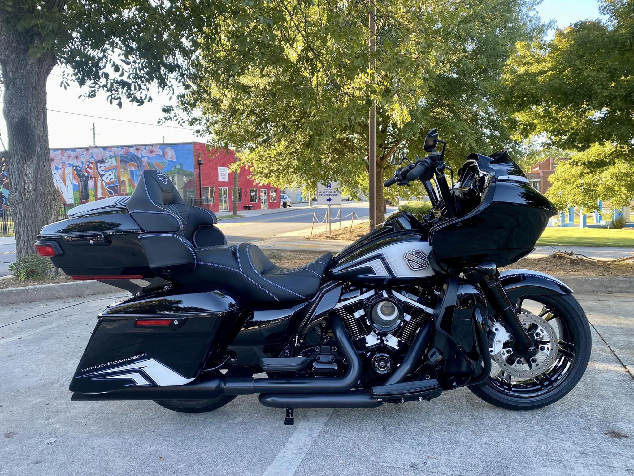 2022 Fat Tire Road Glide Limited