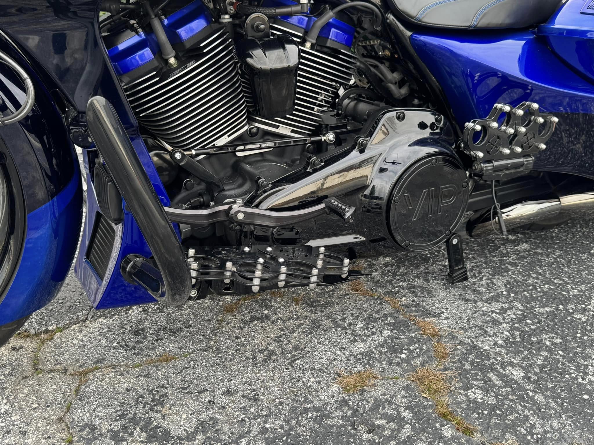 2022 21β Fat Tire Road Glide