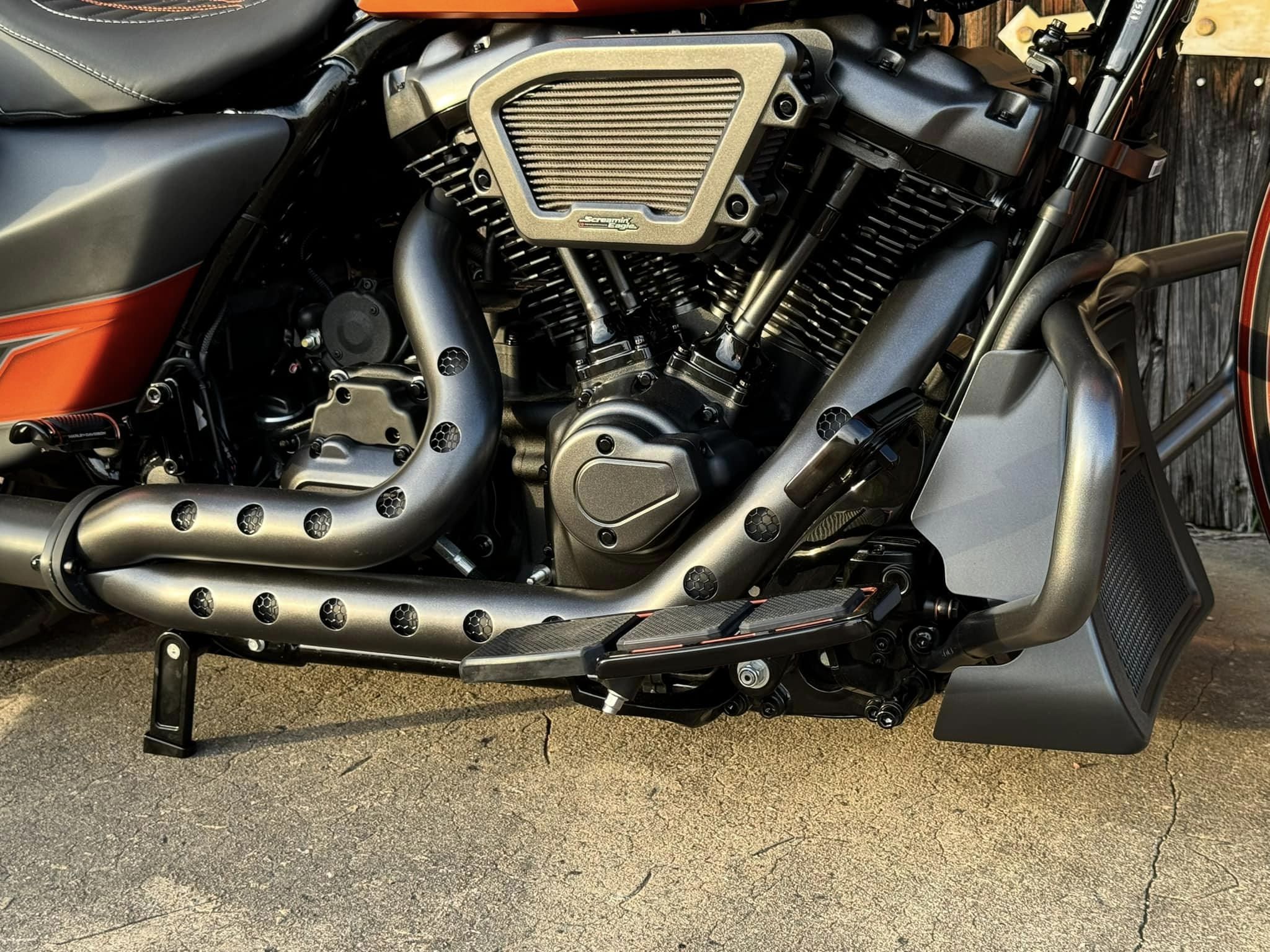 2024 26" Road Glide