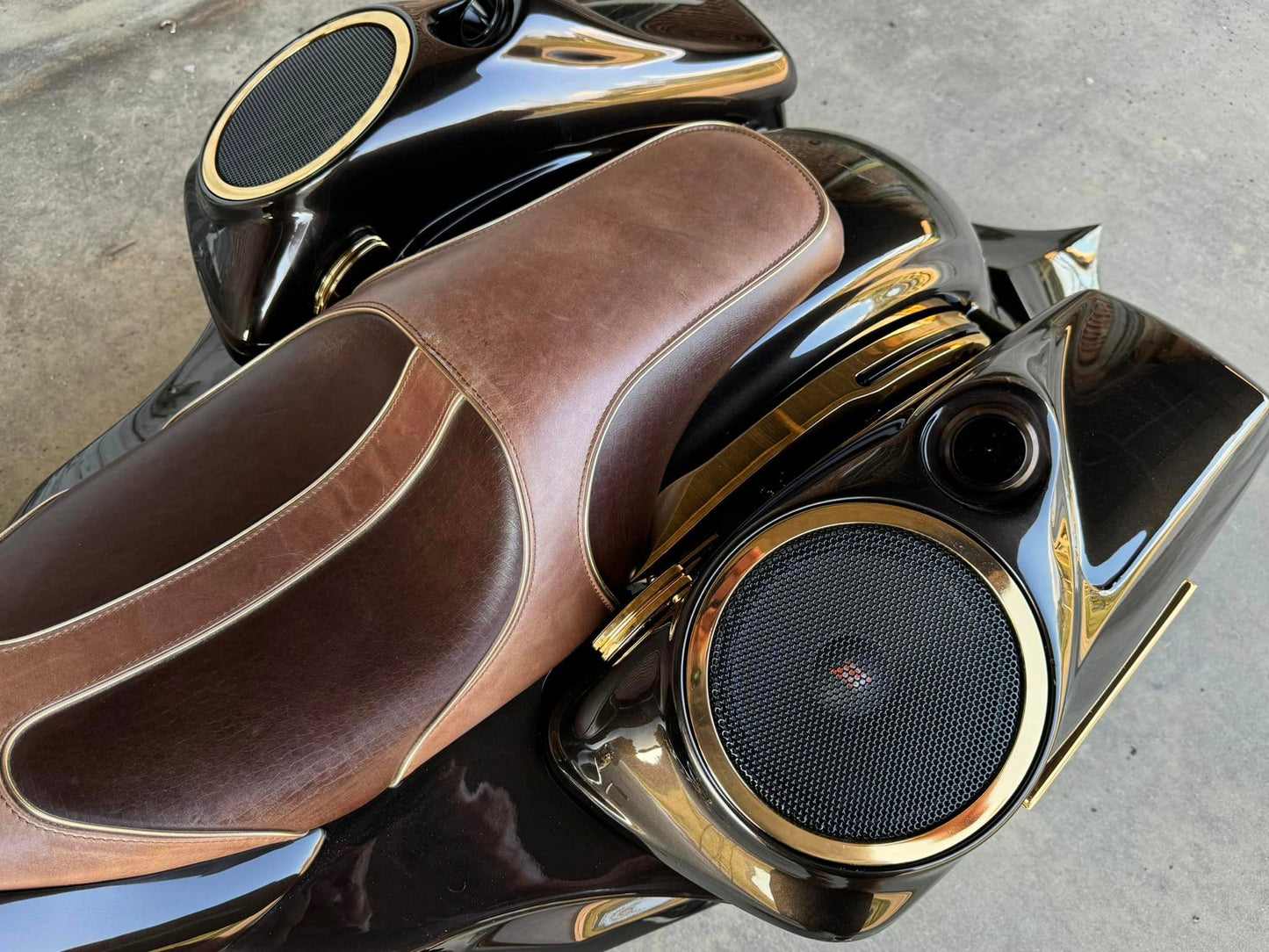 2017 30" VIP Luxury Street Glide