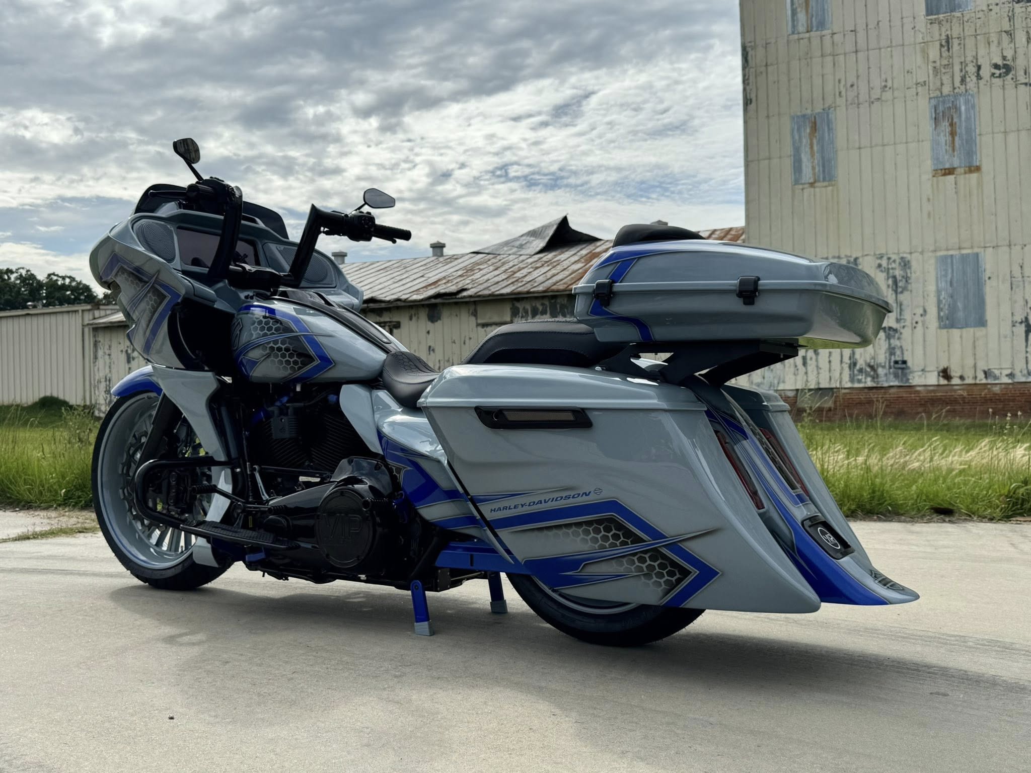 2025 21" Fat Tire Road Glide