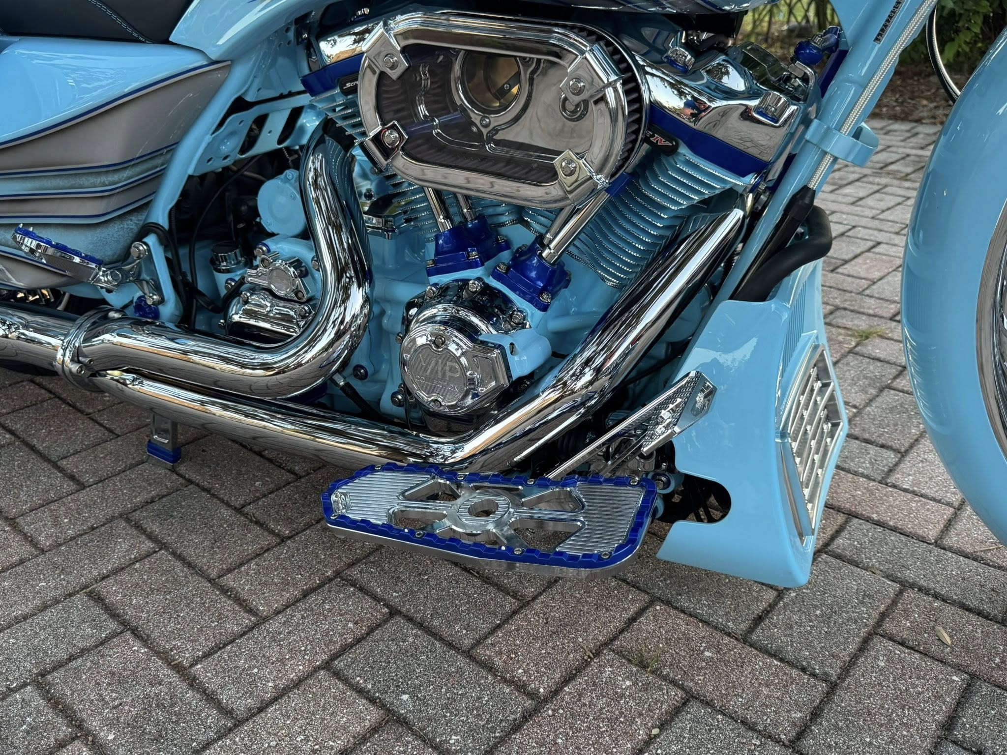 2025 VIP 26" Road Glide