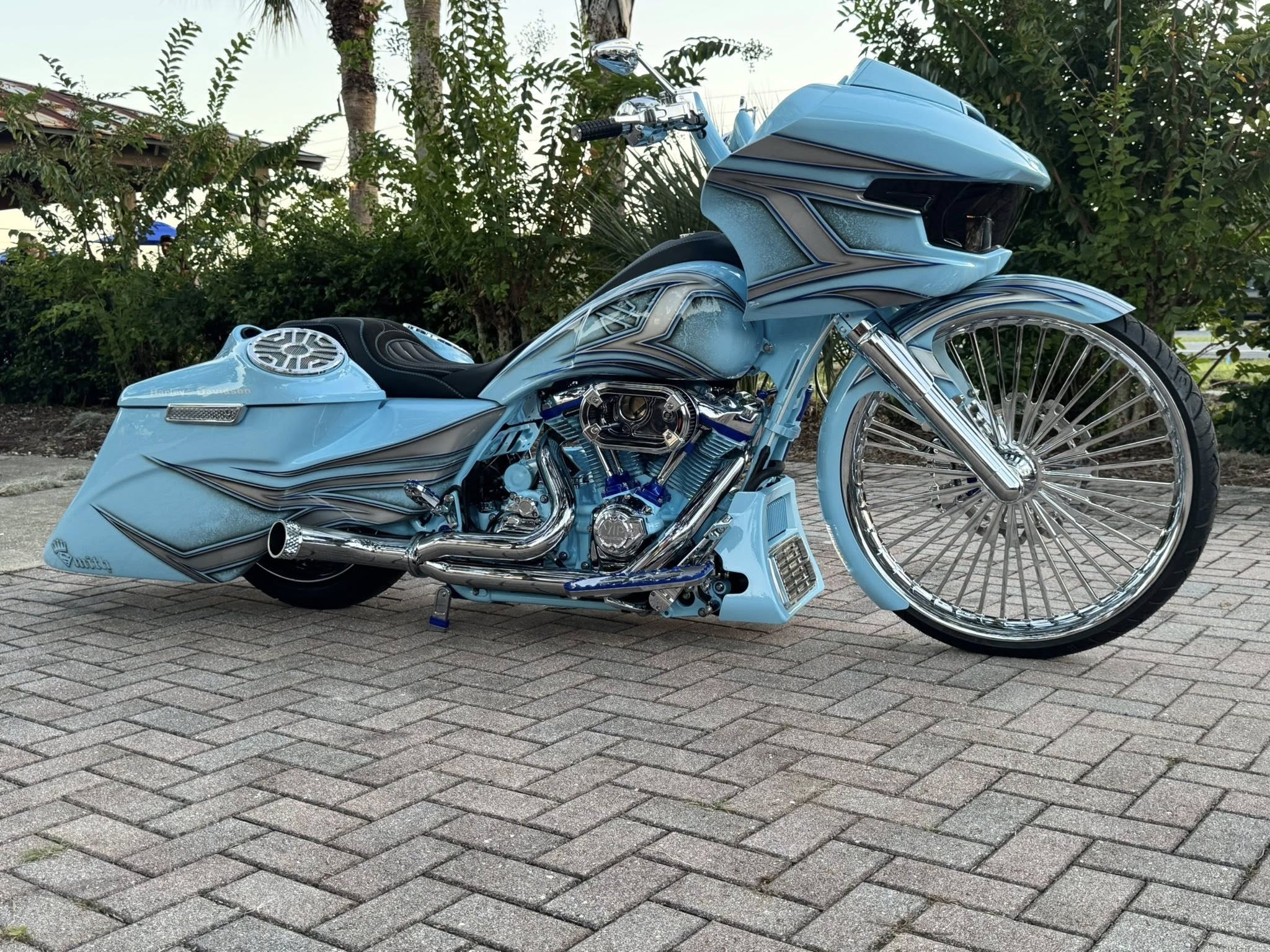 2025 VIP 26" Road Glide