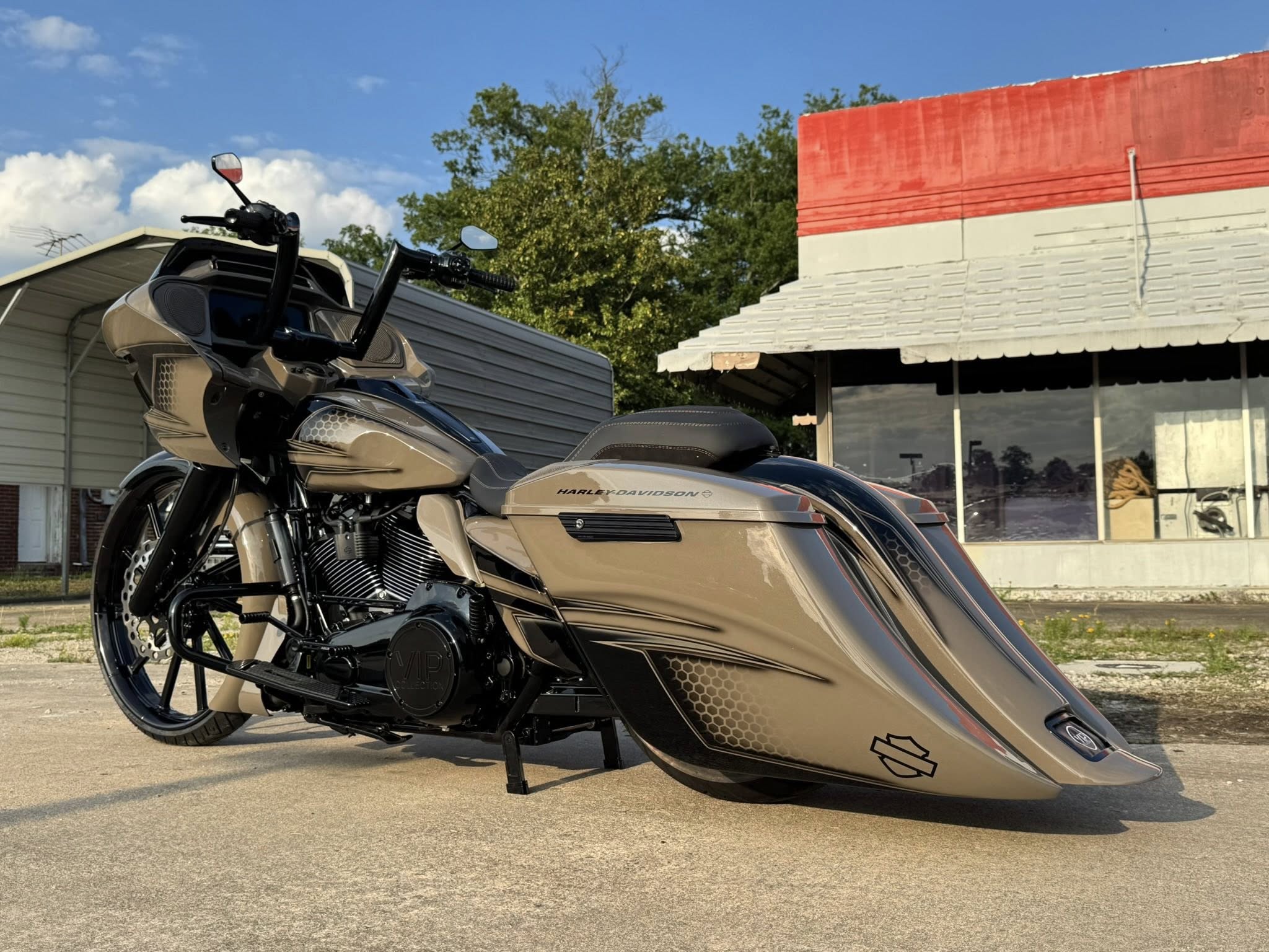 2024 26" VIP Road Glide Custom