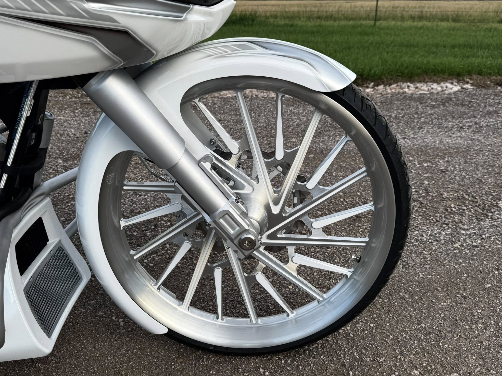 2024 26" Luxury Road Glide