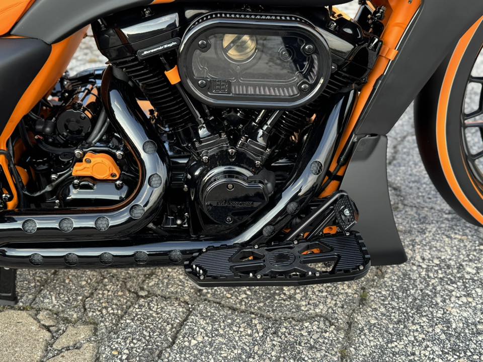 2025 Harley-Davidson Luxury 26” Road Glide