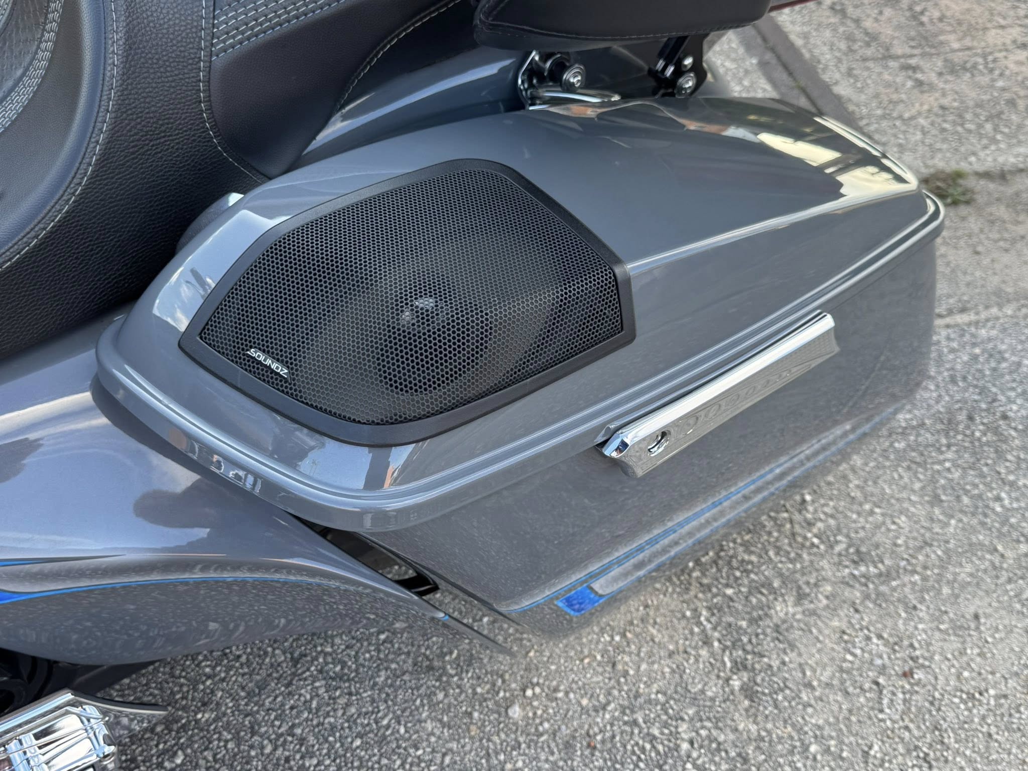 2022 Harley-Davidson 23" Fat Tire Road Glide Limited