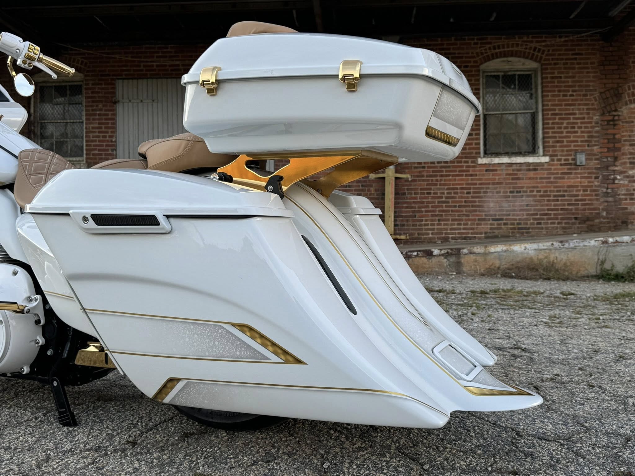2021 Harley-Davidson 24K Gold 26" Road Glide