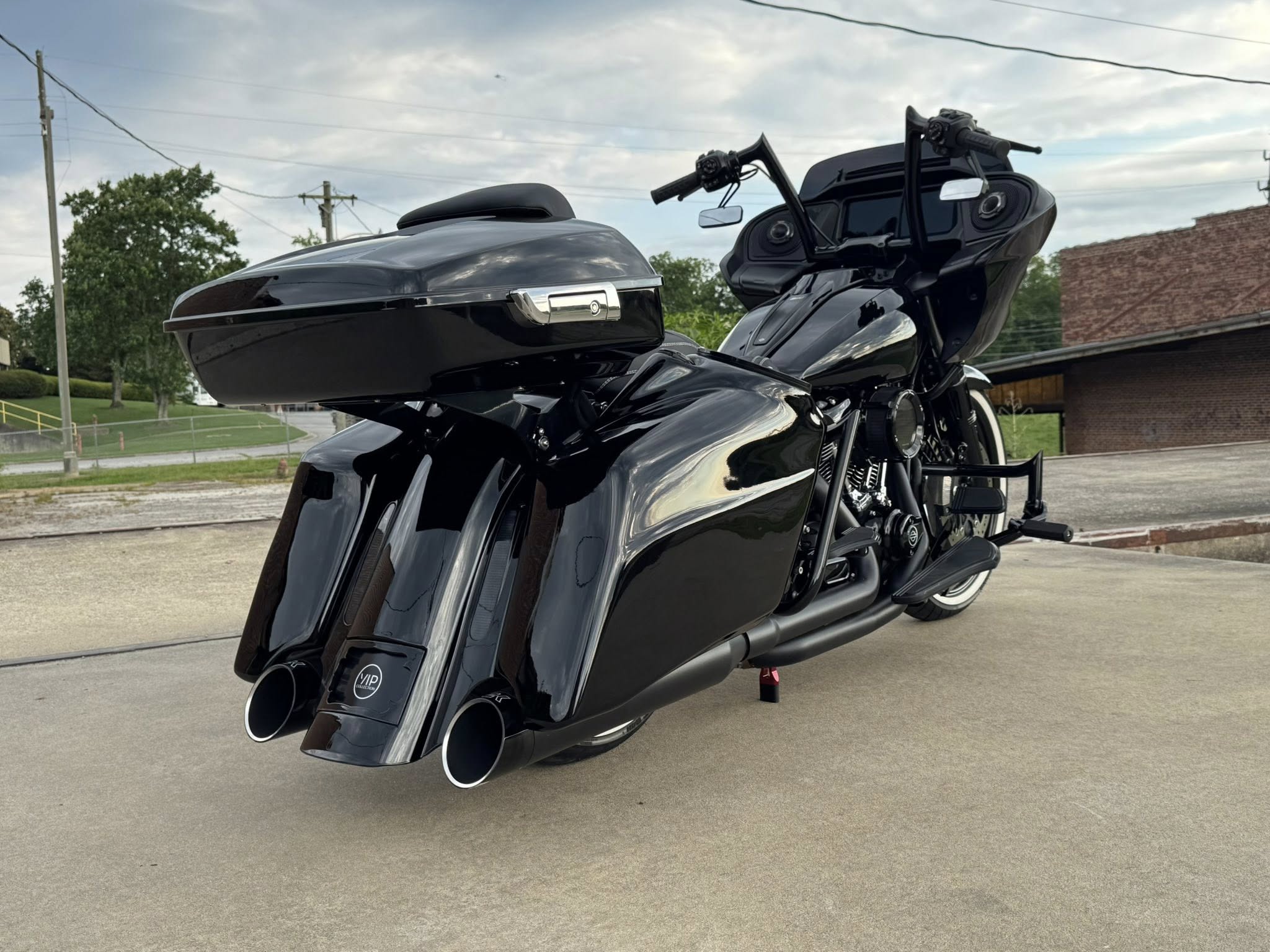 2025 Harley-Davidson Custom Road Glide
