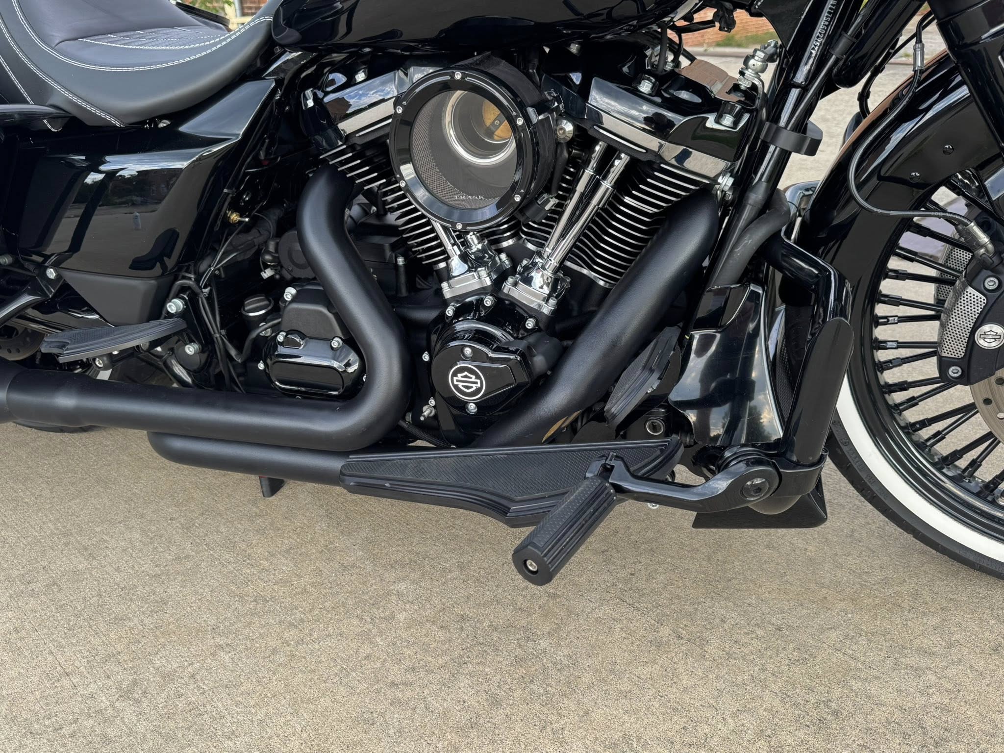 2025 Harley-Davidson Custom Road Glide