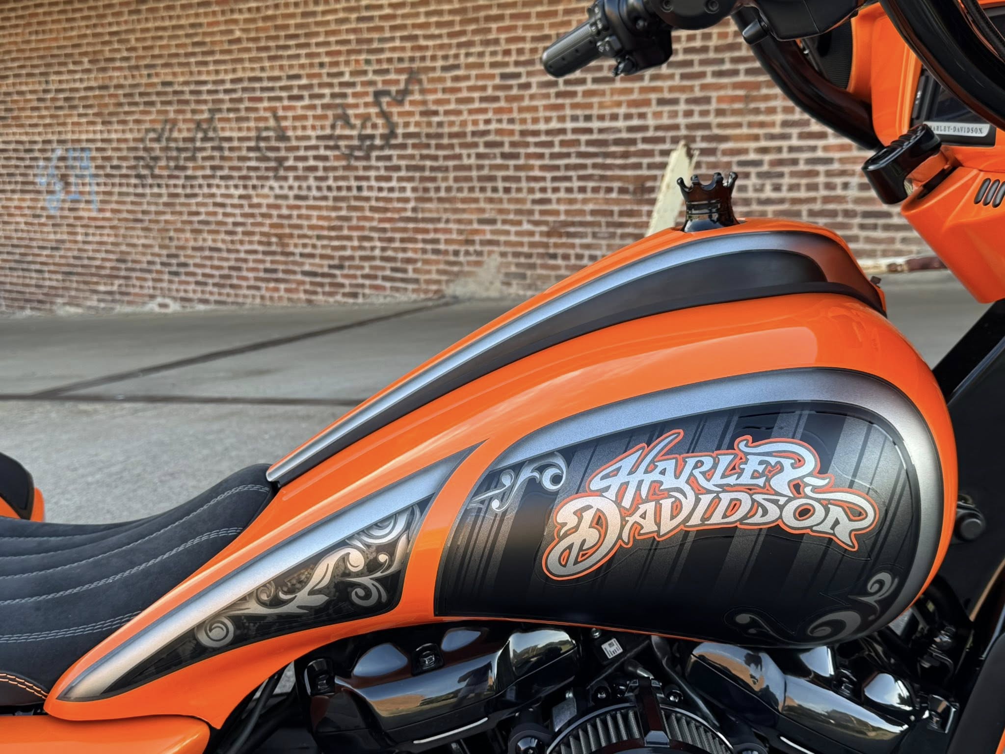 2017 Harley-Davidson 30" Custom Street Glide
