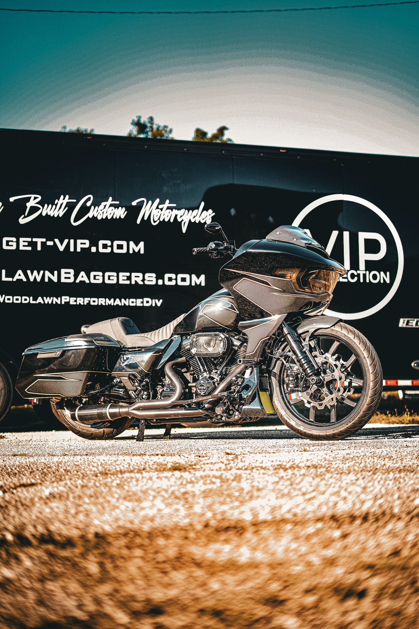 2025 Road Glide Hybrid - Carbon Fiber Edition