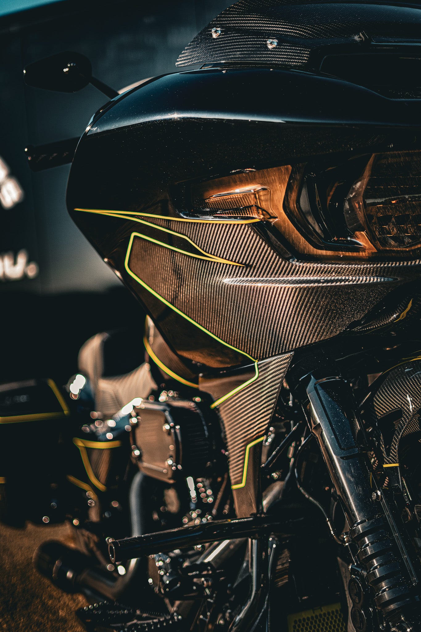 2025 Road Glide Hybrid - Carbon Fiber Edition