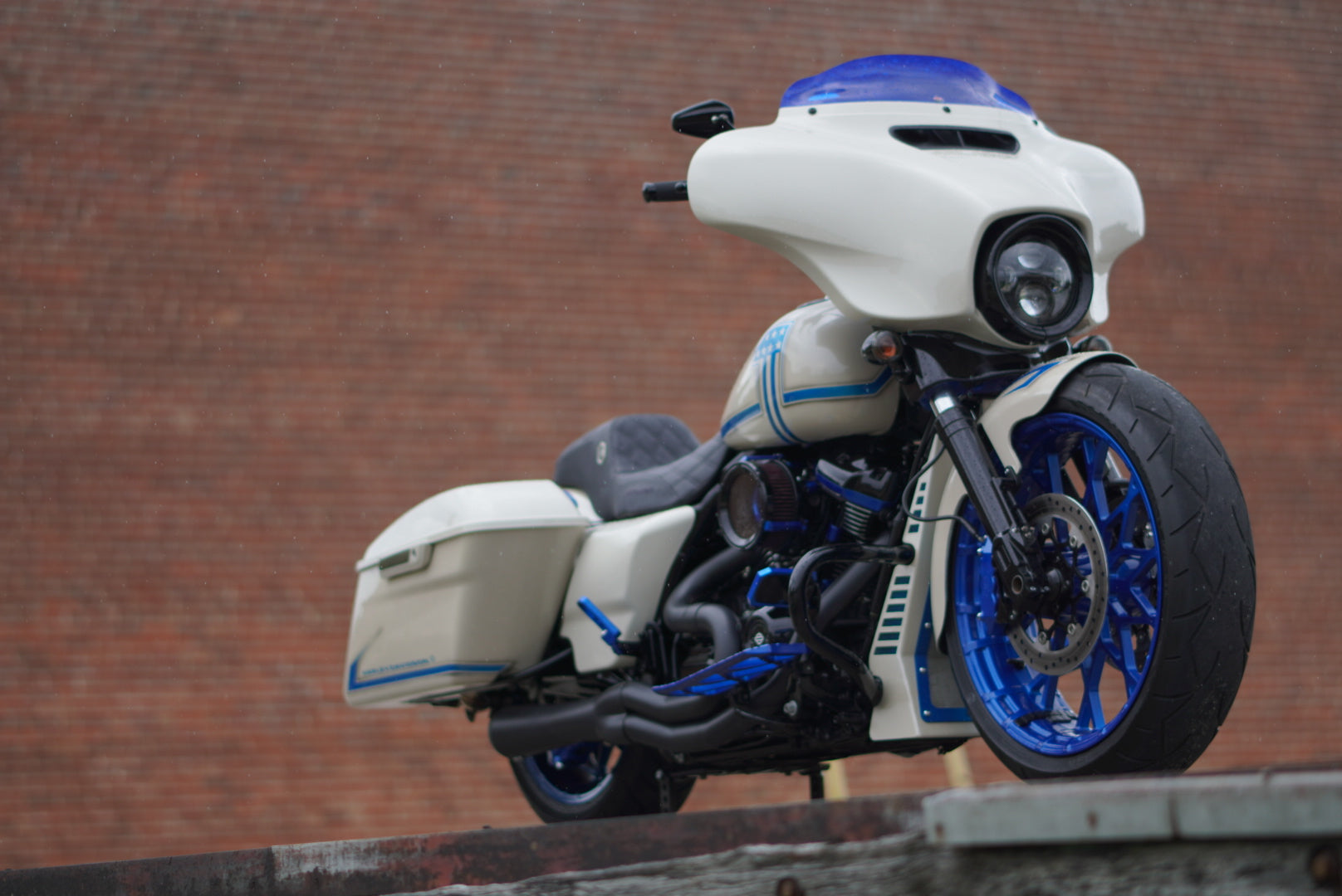 2023 21” Fat Tire Road Glide Hybrid