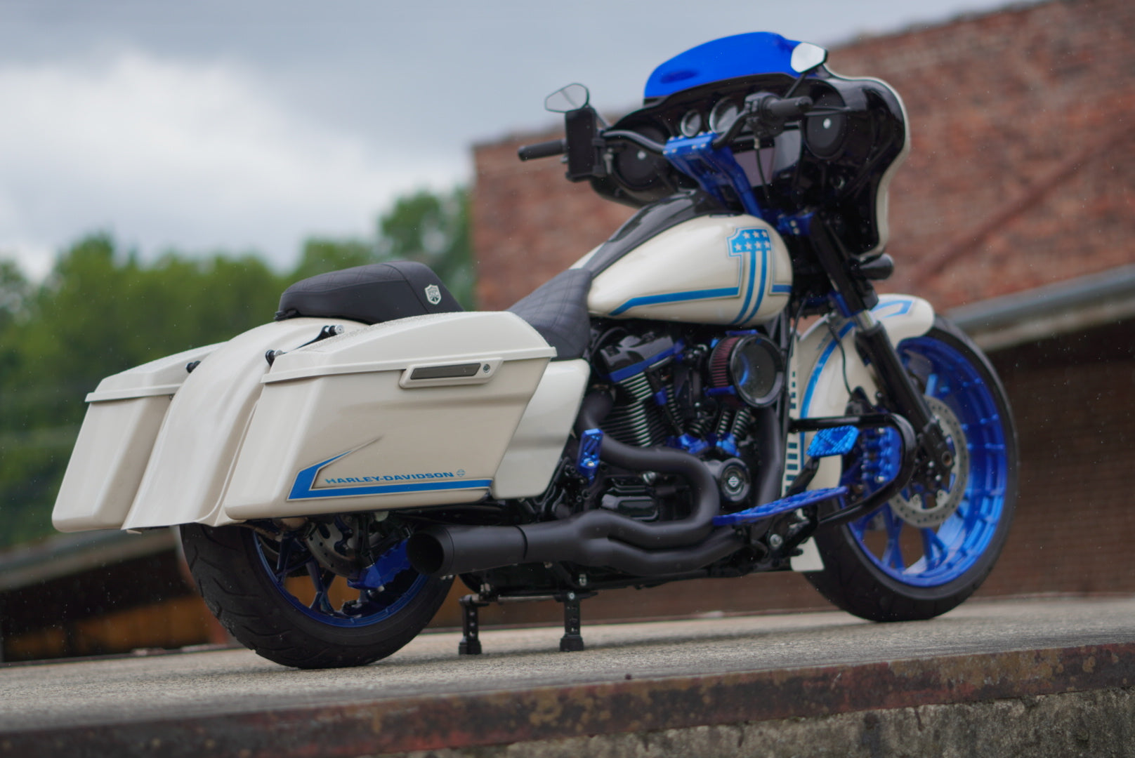 2023 21” Fat Tire Road Glide Hybrid