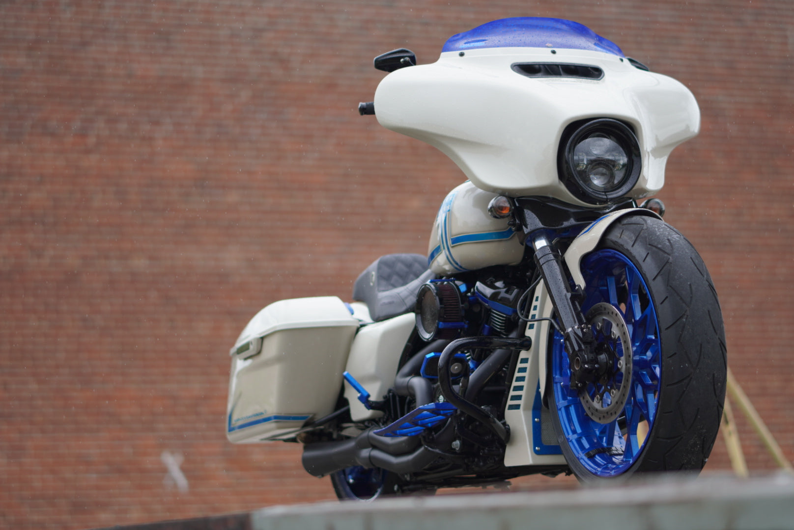 2023 21” Fat Tire Road Glide Hybrid