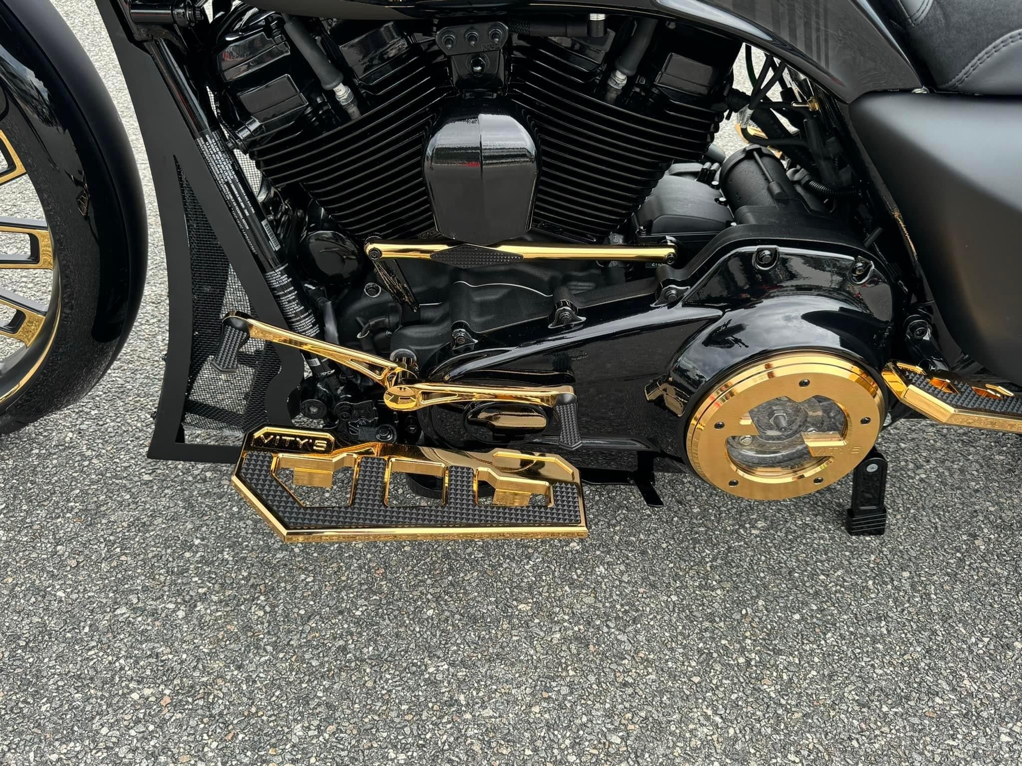 2023 26” VIP Road Glide