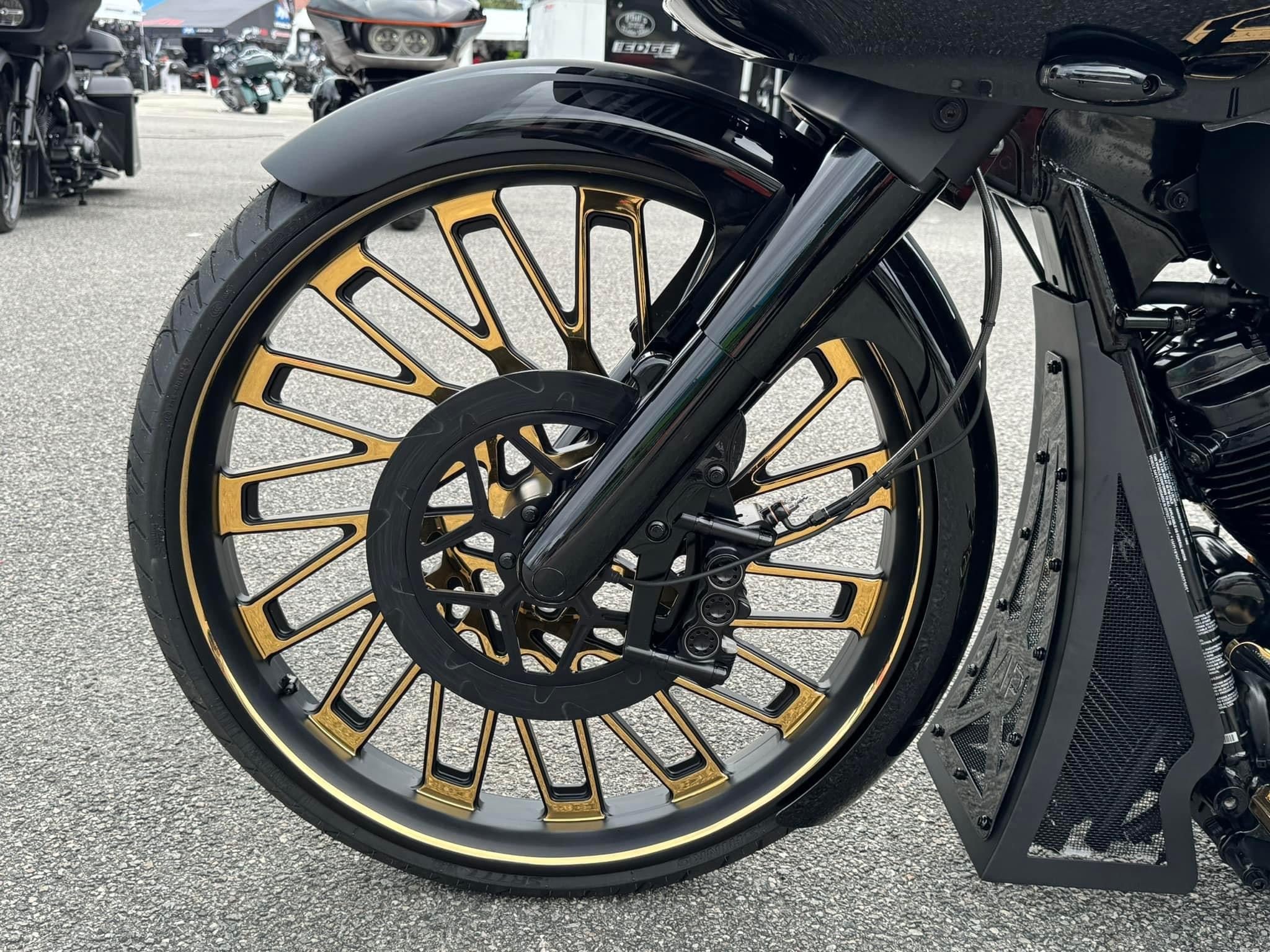 2023 26” VIP Road Glide