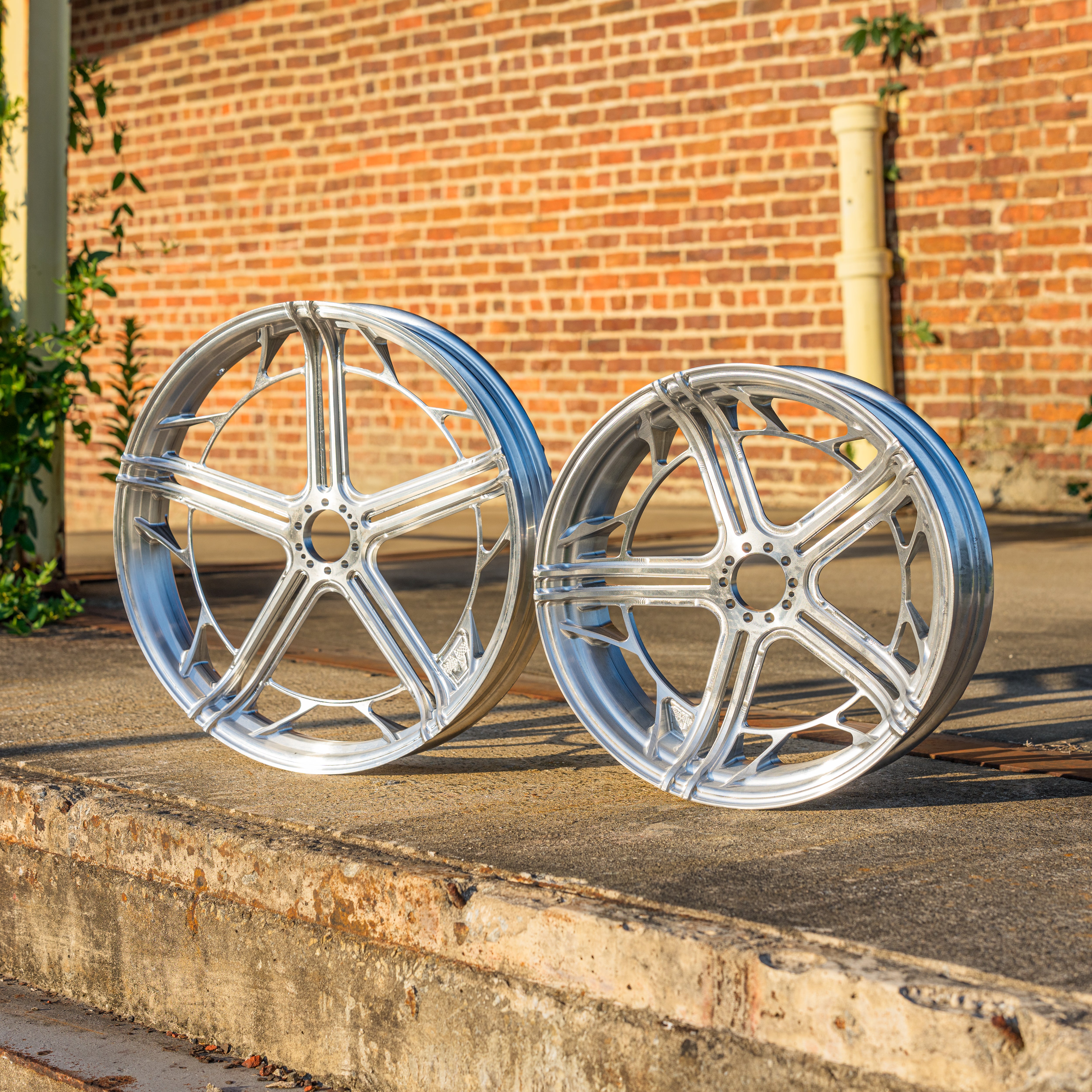 Woodlawn Baggers Performance Division Motorcycle Wheels │ Hybrid Forged 1 (HF1)