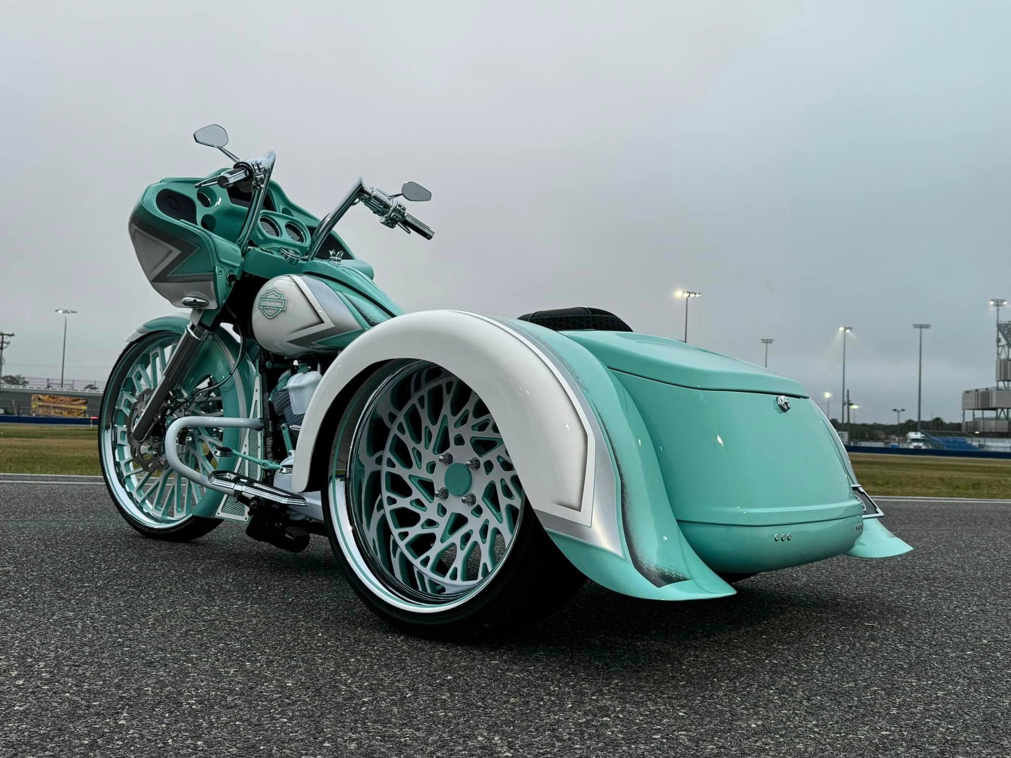 2023 26" Road Glide RG3 Trike