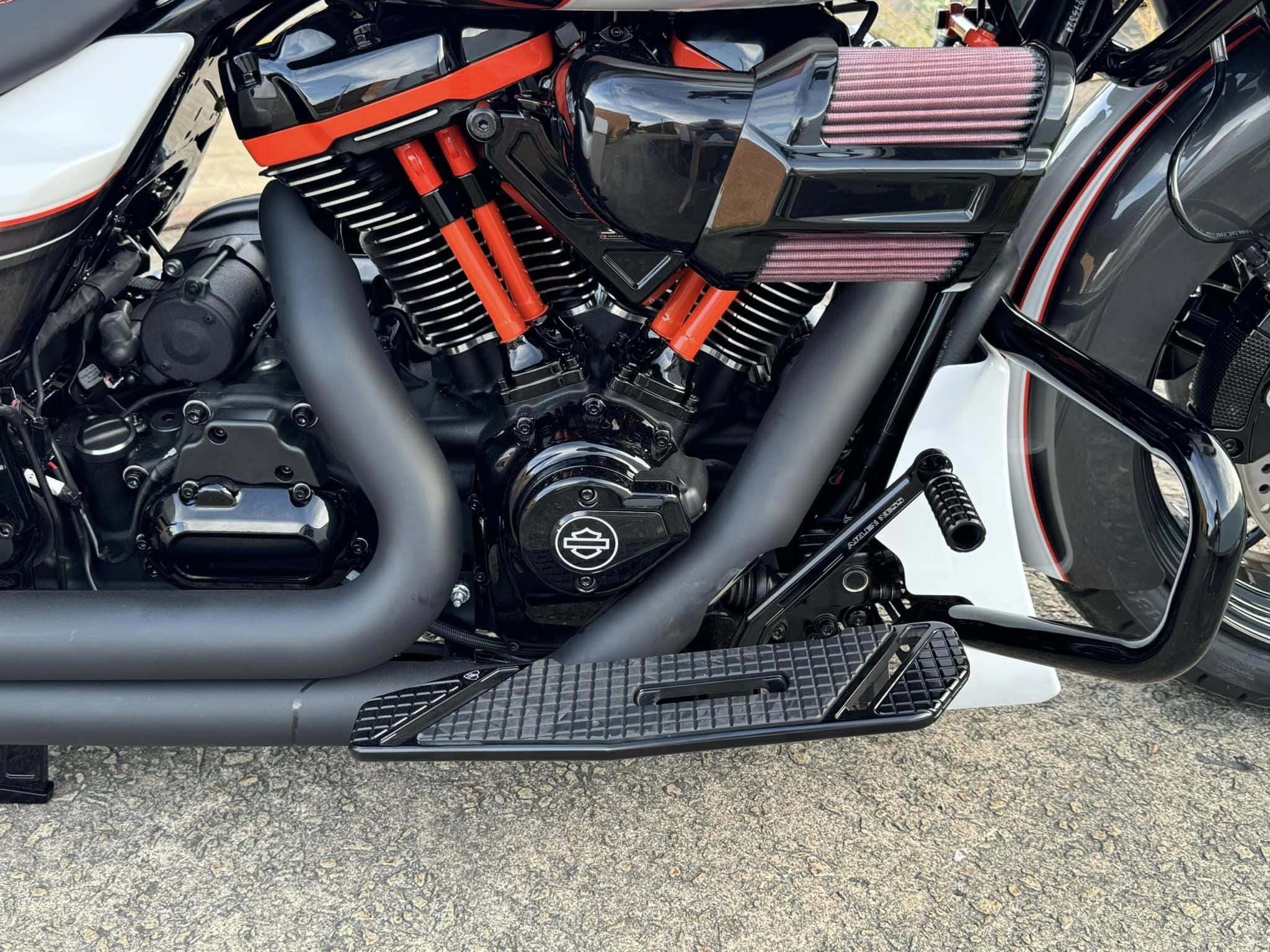 2024 Fat Tire Road Glide