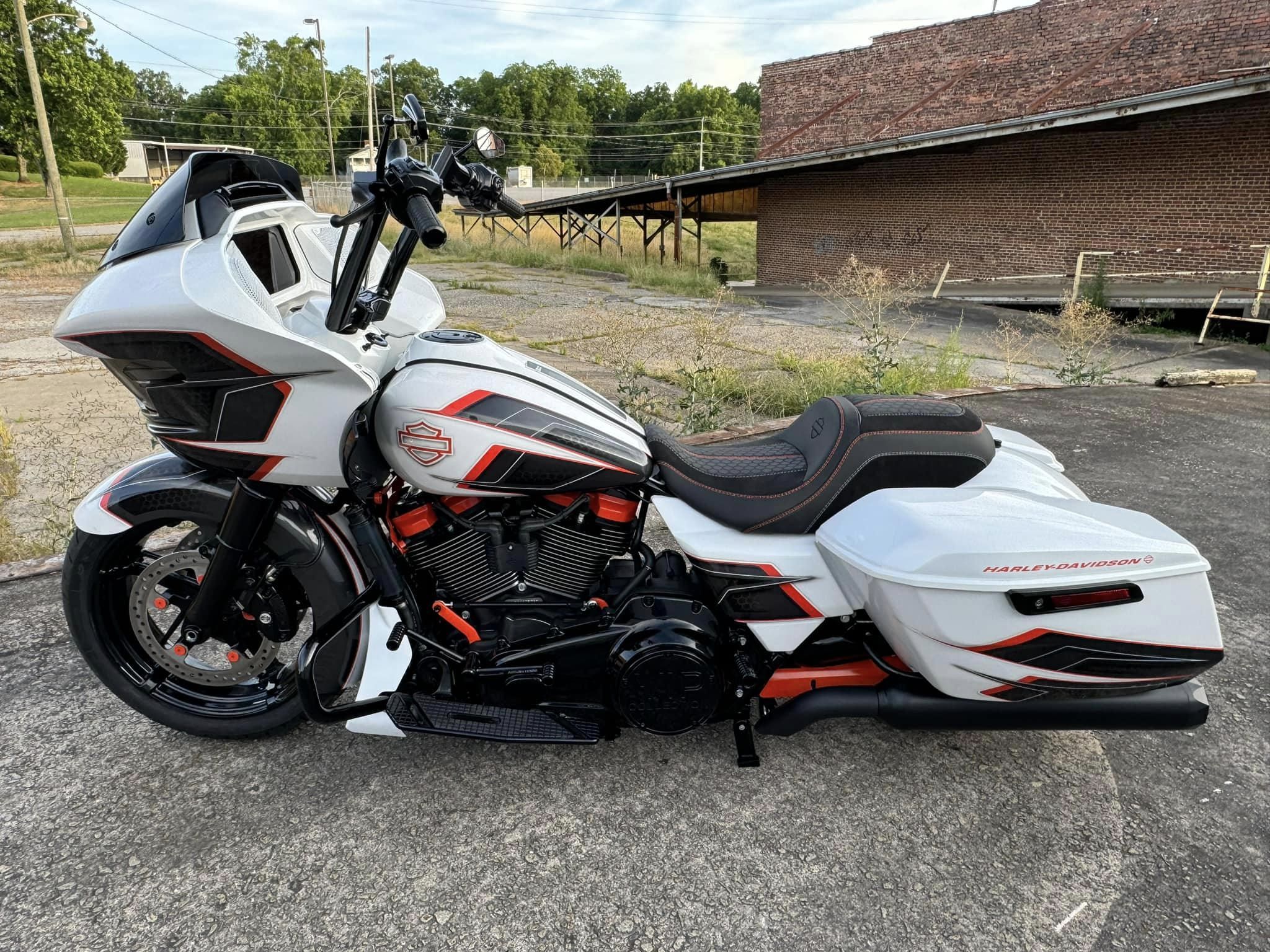 2024 Fat Tire Road Glide