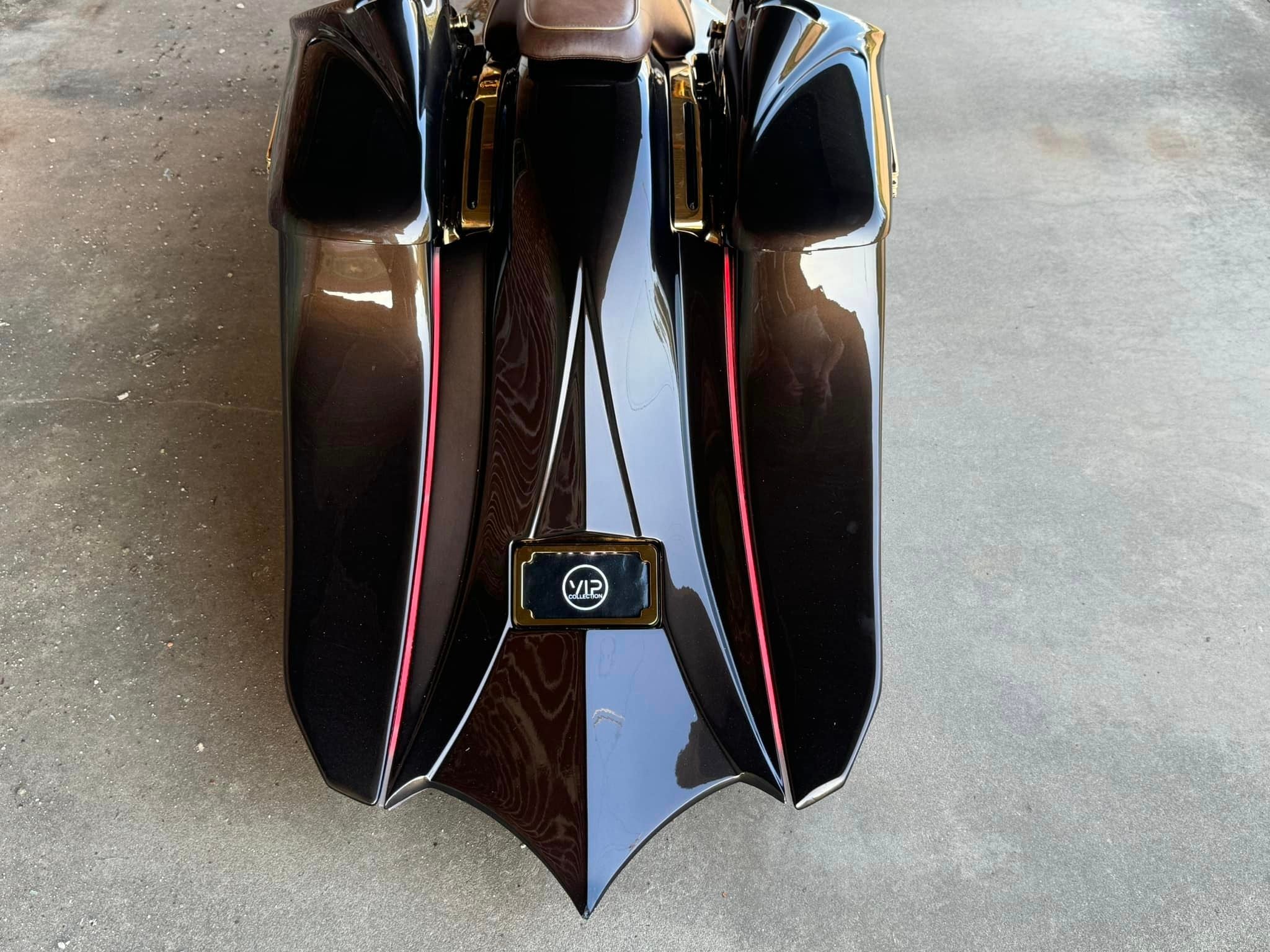 2017 30" VIP Luxury Street Glide