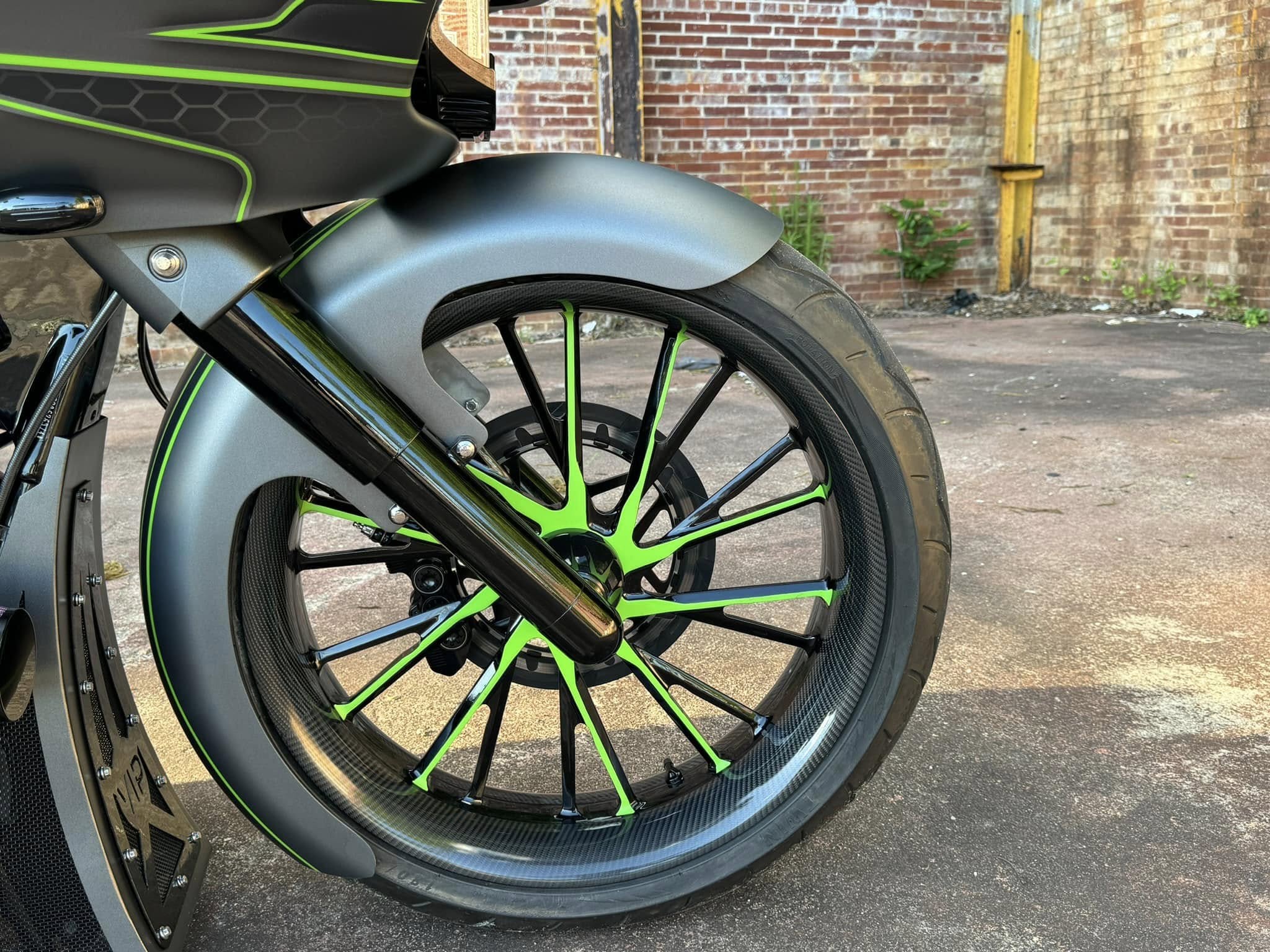 2023 23" Fat Tire Road Glide