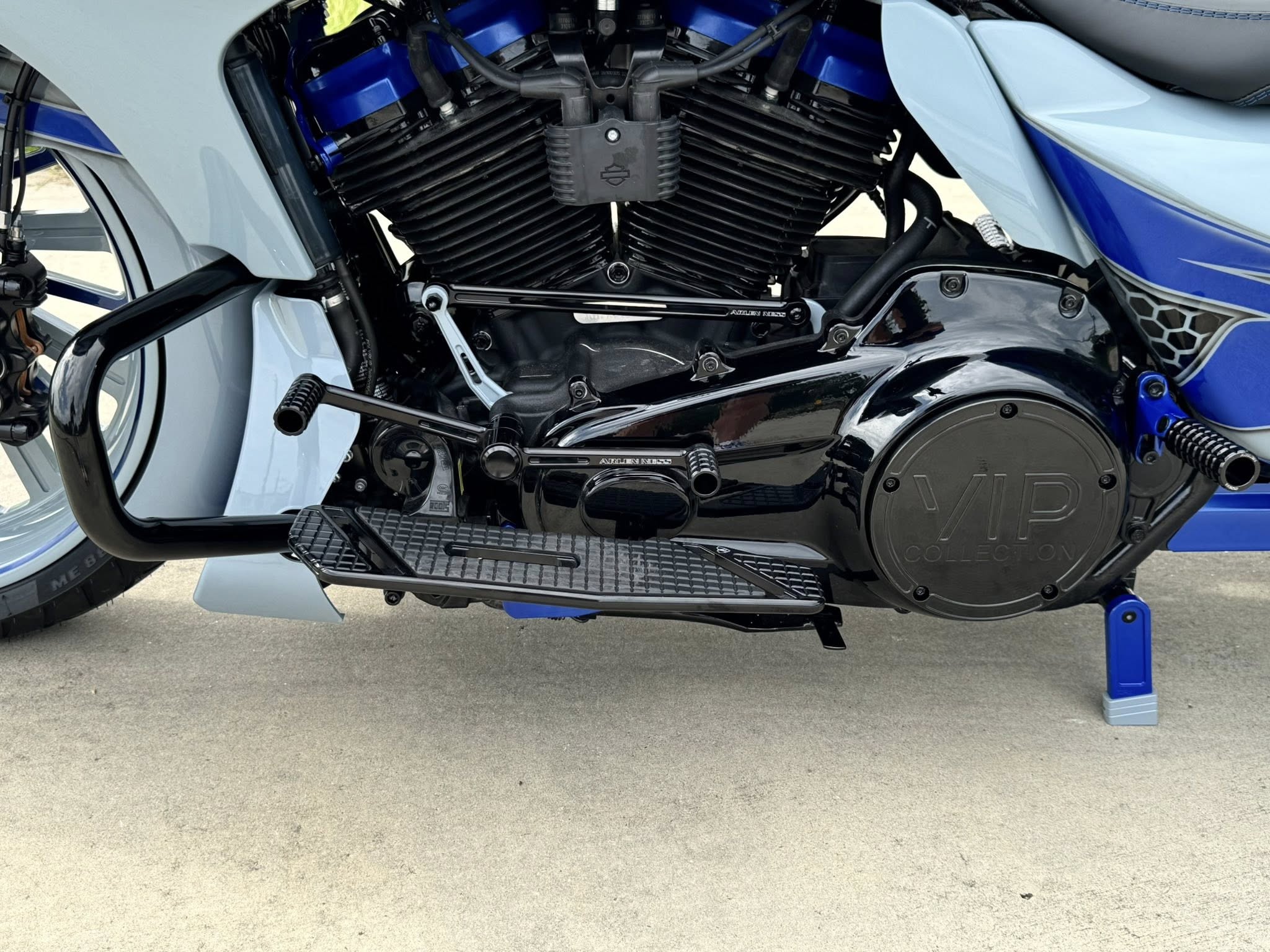 2025 21" Fat Tire Road Glide