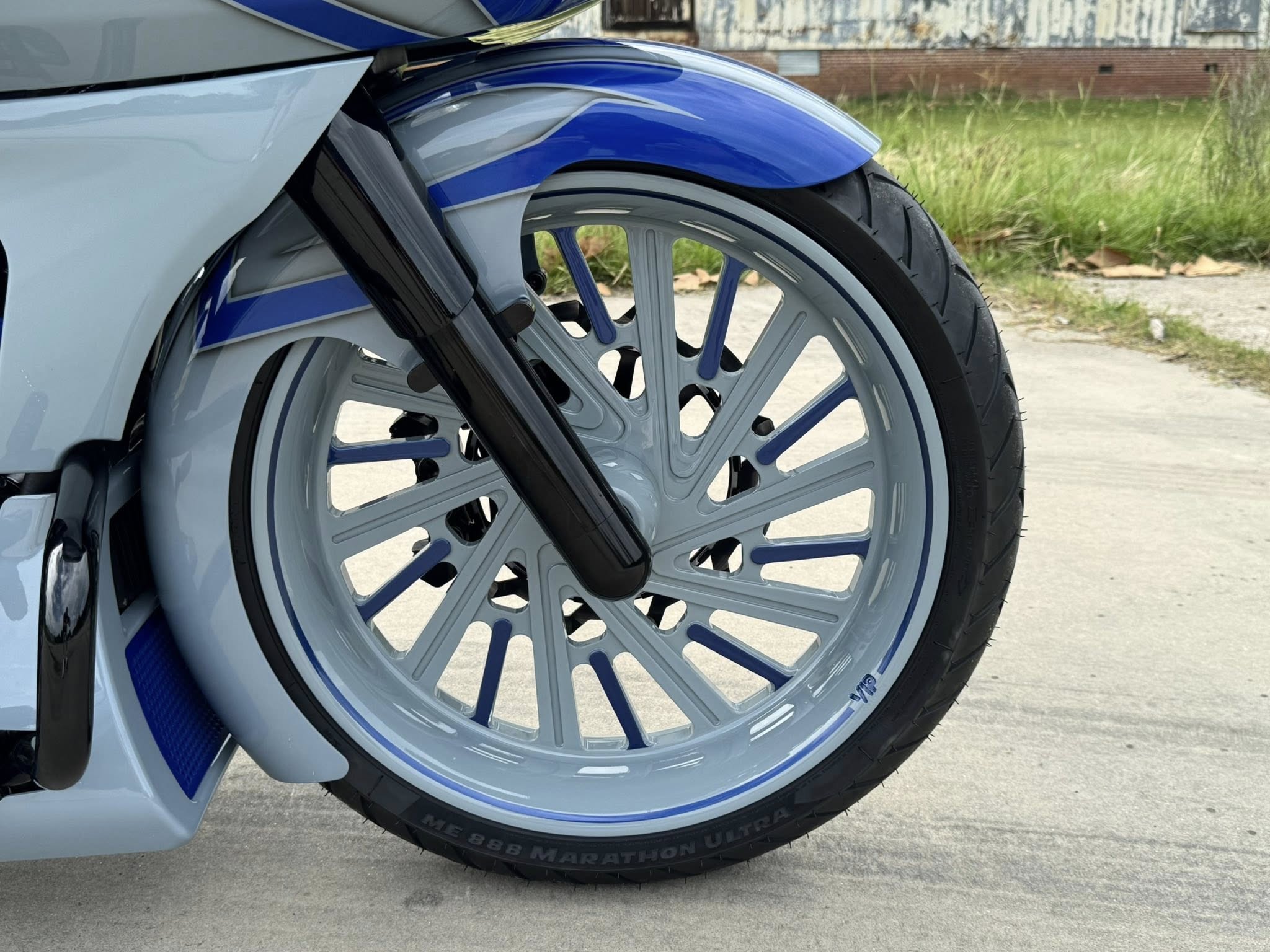 2025 21" Fat Tire Road Glide