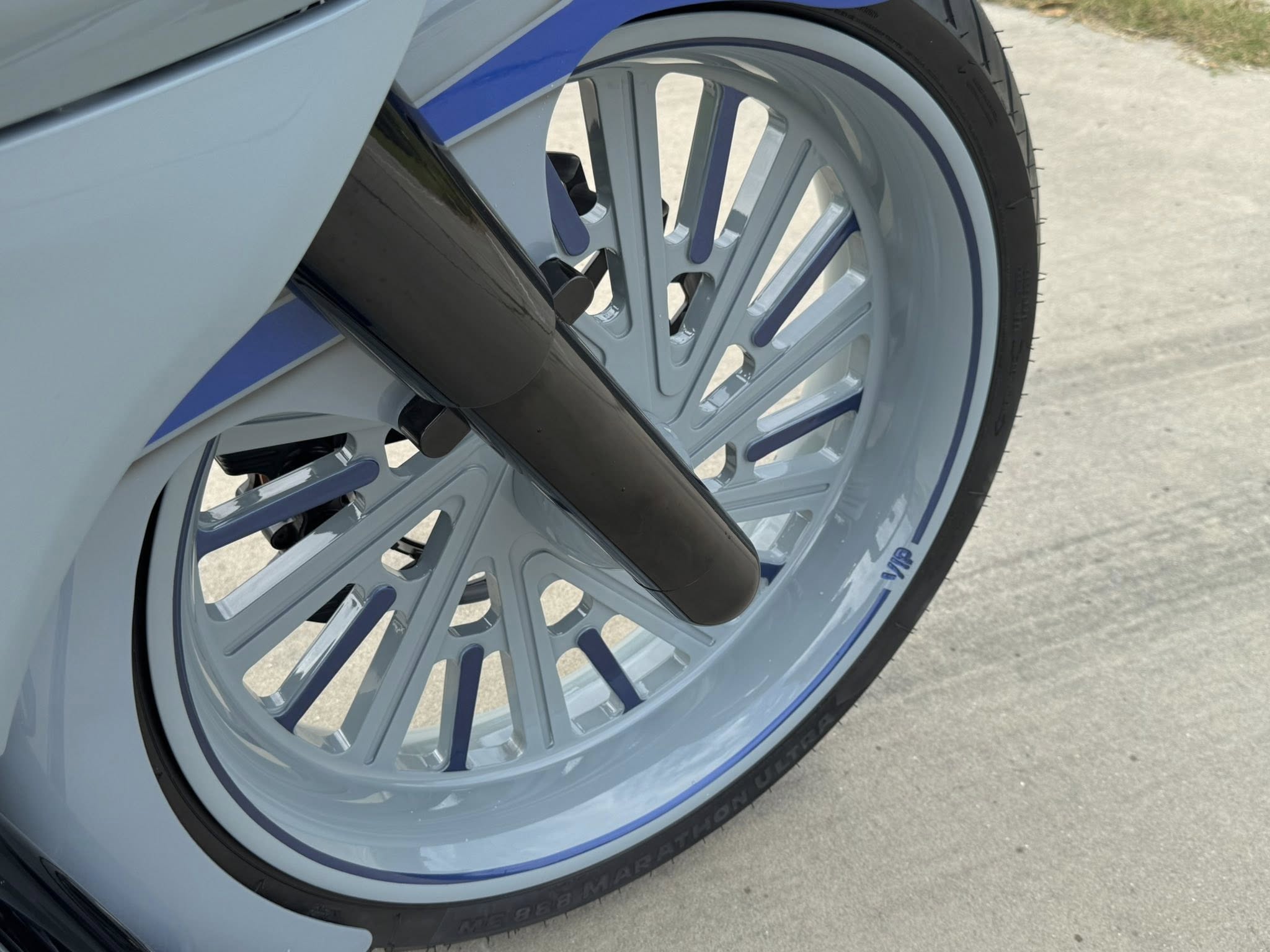 2025 21" Fat Tire Road Glide