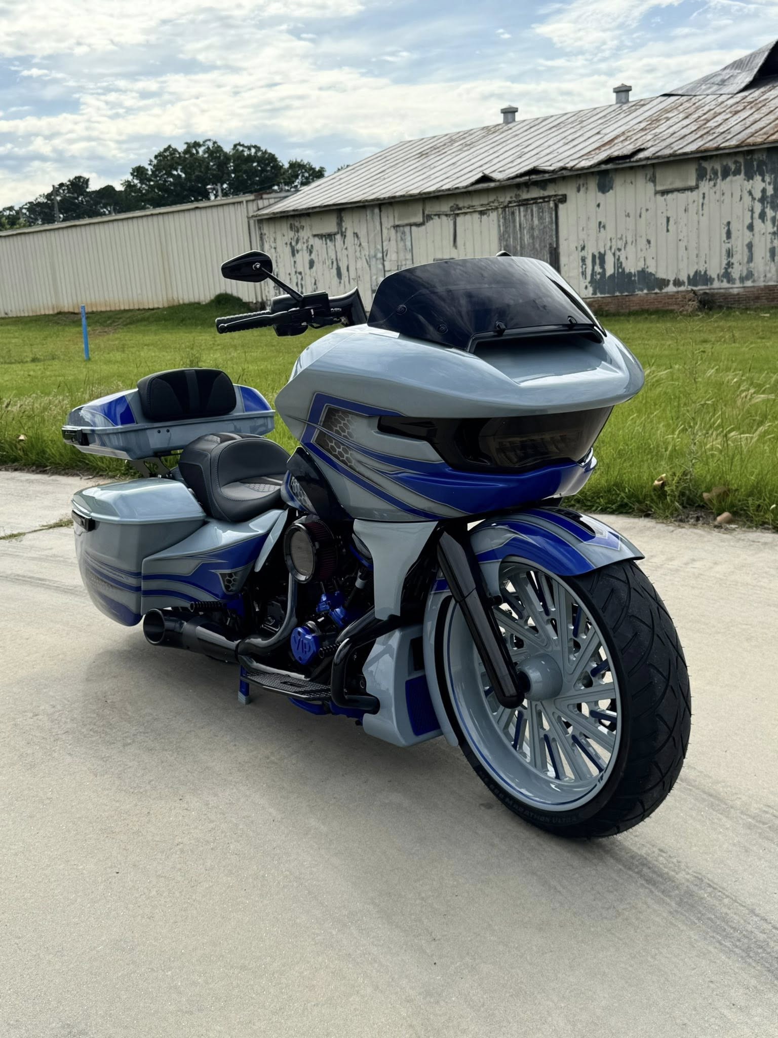 2025 21" Fat Tire Road Glide