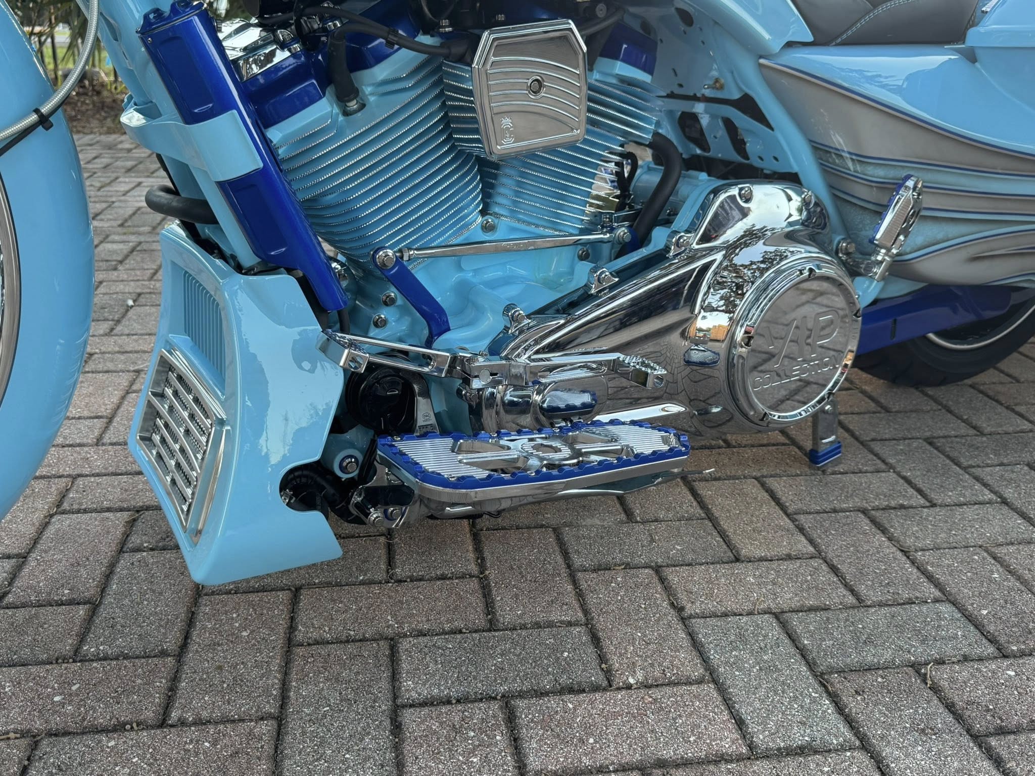2025 VIP 26" Road Glide