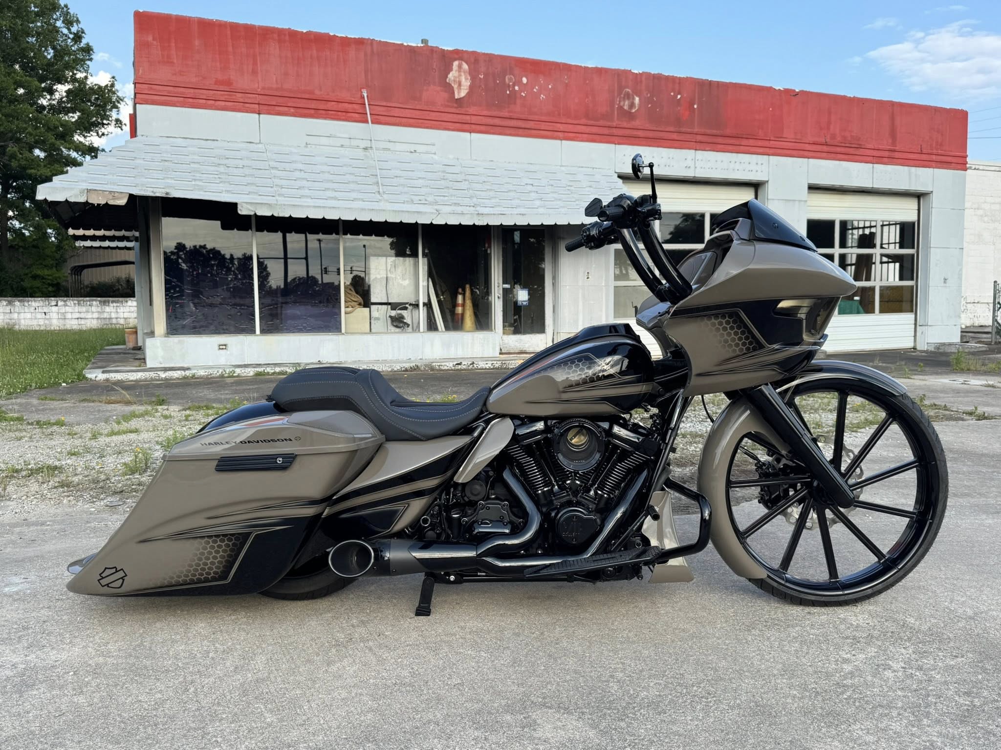2024 26" VIP Road Glide Custom