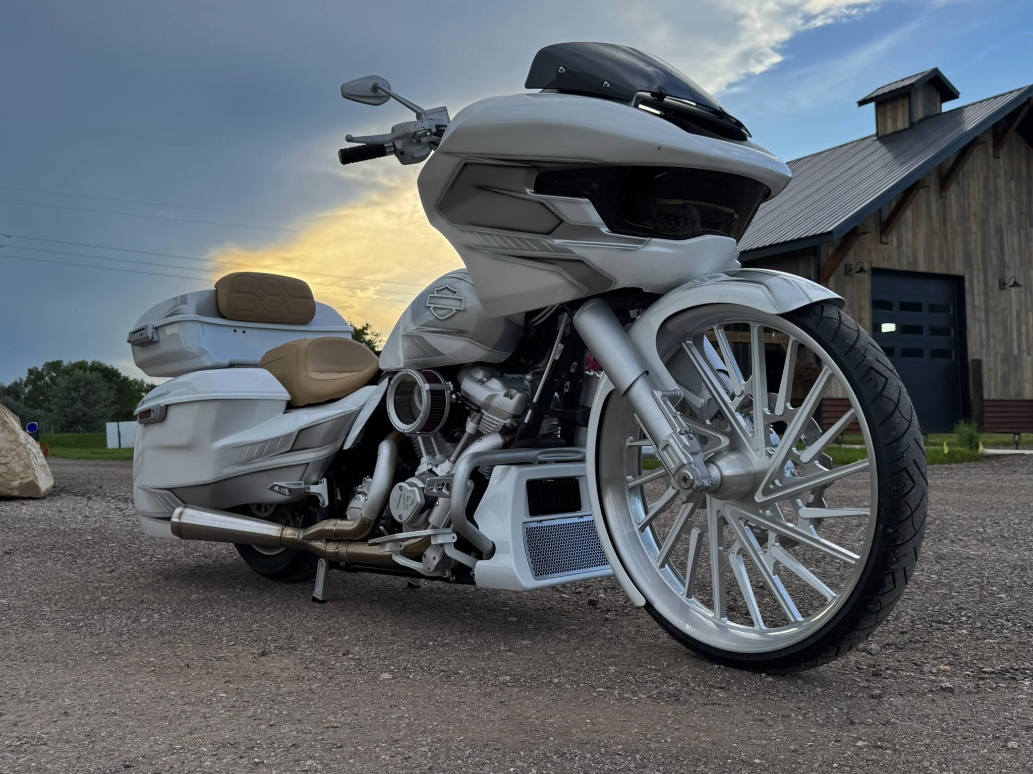 2024 26" Luxury Road Glide
