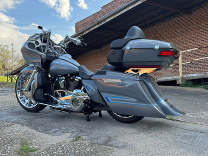2022 Harley-Davidson 23" Fat Tire Road Glide Limited