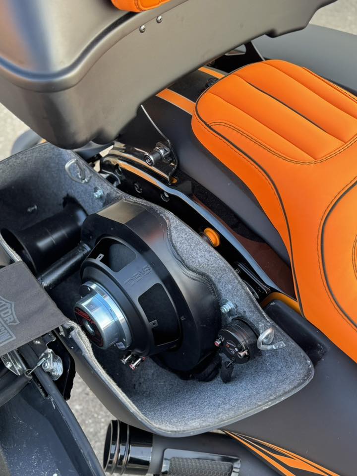 2025 Harley-Davidson Luxury 26” Road Glide