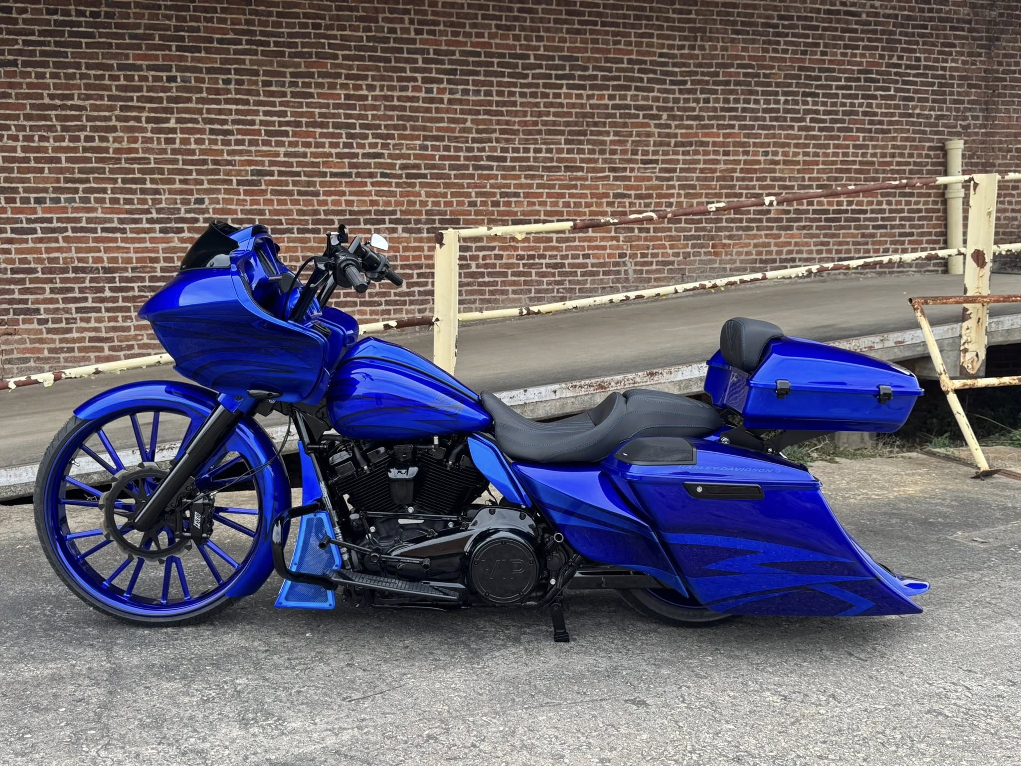 2022 Harley-Davidson Luxury 26” Road Glide ST