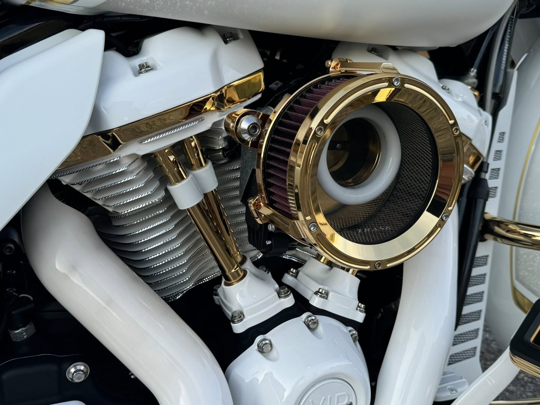 2021 Harley-Davidson 24K Gold 26" Road Glide