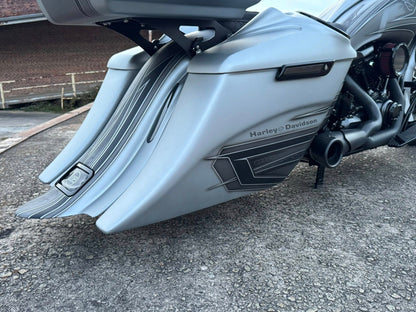 2025 Harley-Davidson Luxury 26" Road Glide