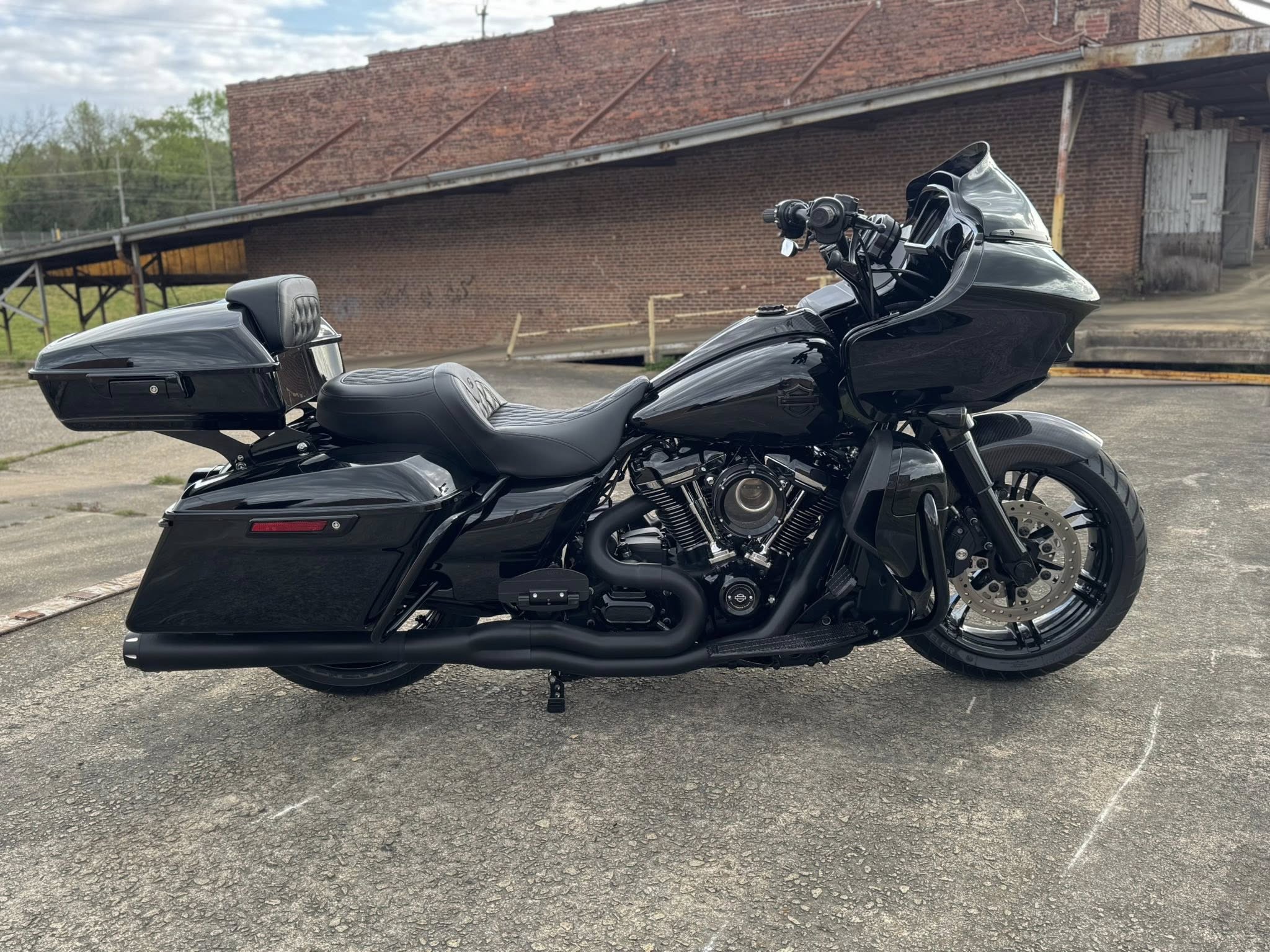 2024 Harley-Davidson Road Glide Limited Fat Tire Custom