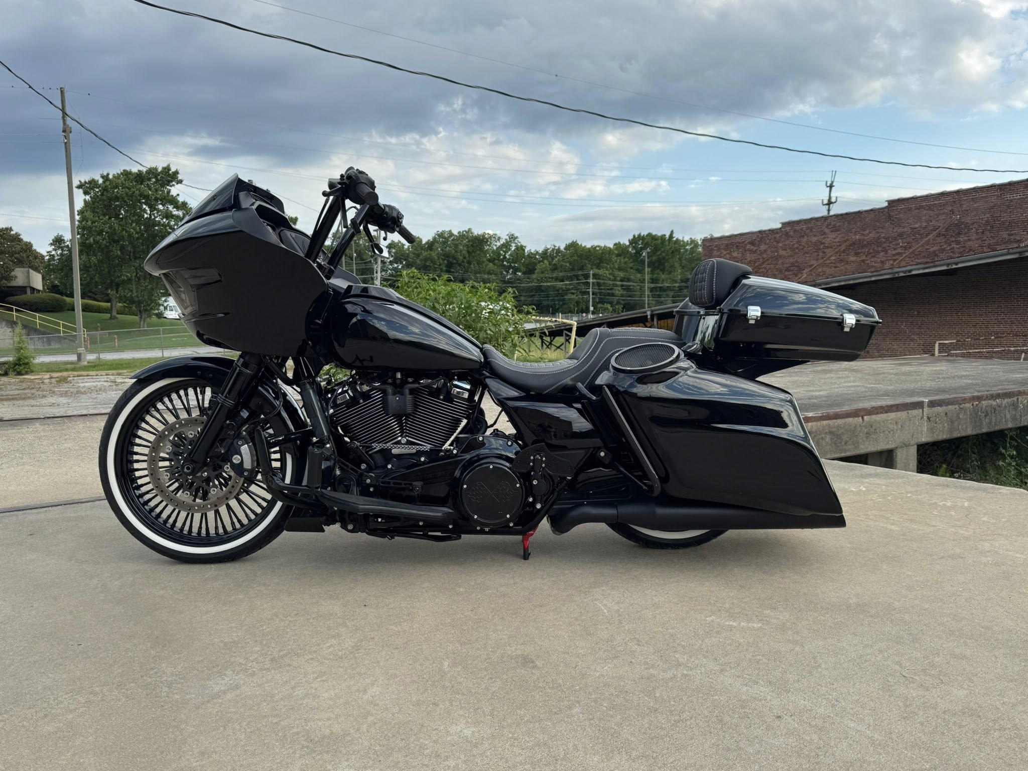2025 Harley-Davidson Custom Road Glide