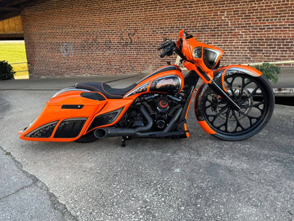 2017 Harley-Davidson 30" Custom Street Glide
