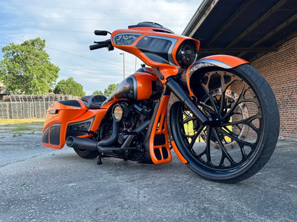 2017 Harley-Davidson 30" Custom Street Glide
