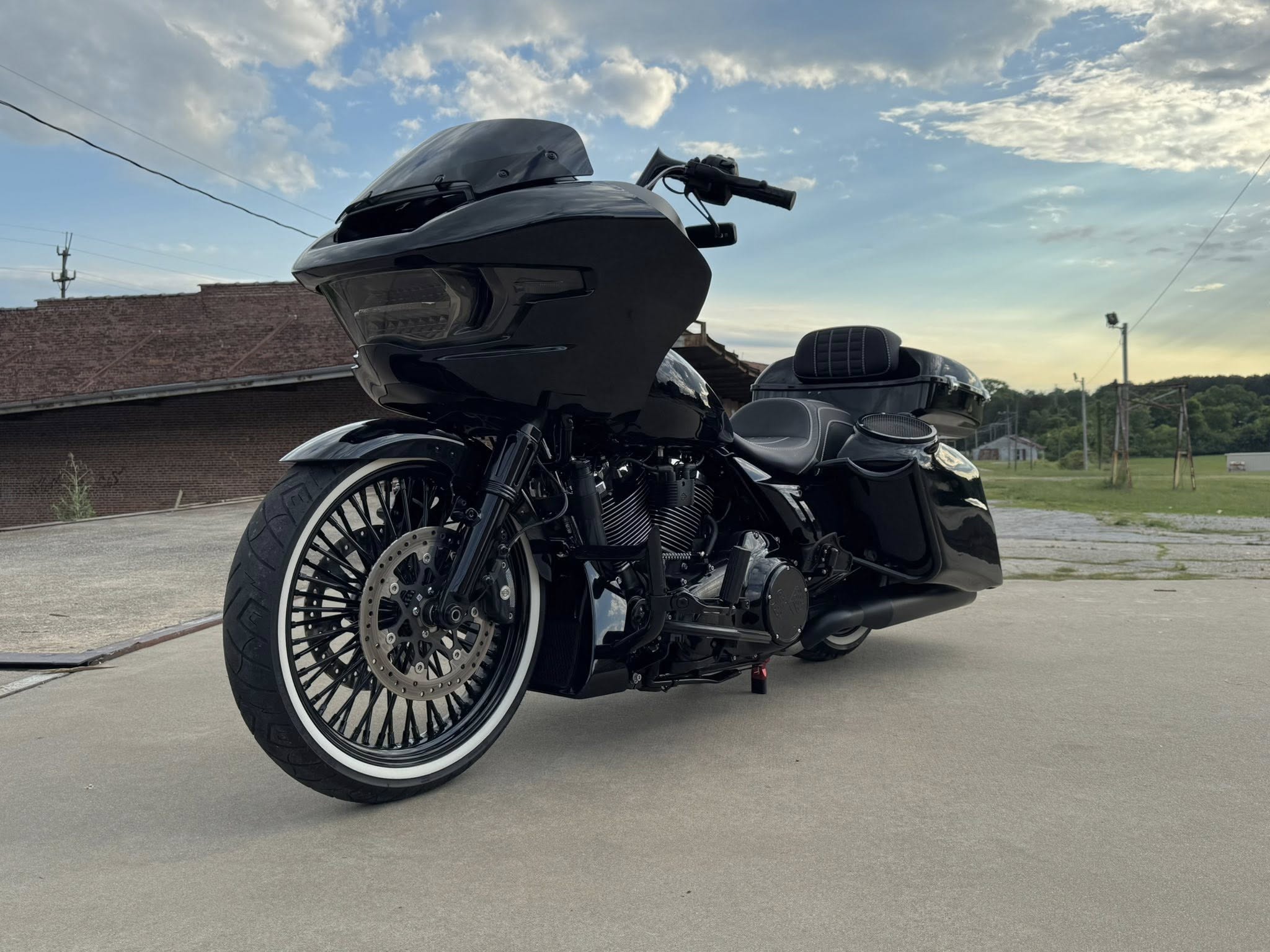 2025 Harley-Davidson Custom Road Glide
