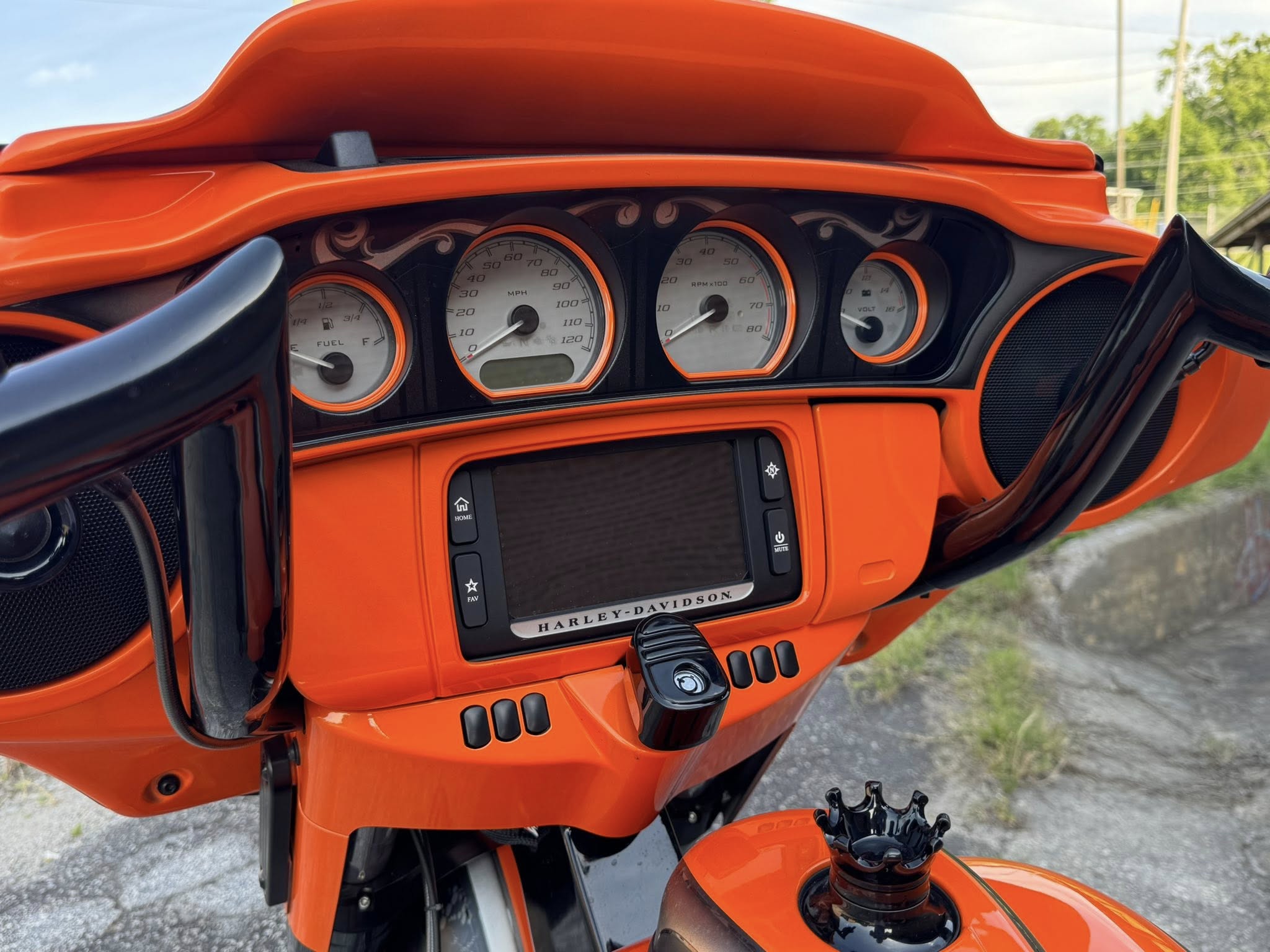 2017 Harley-Davidson 30" Custom Street Glide