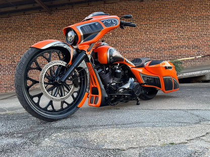 2017 Harley-Davidson 30" Custom Street Glide