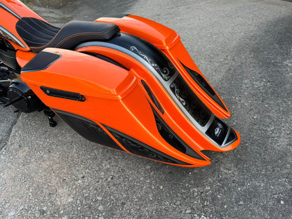 2017 Harley-Davidson 30" Custom Street Glide