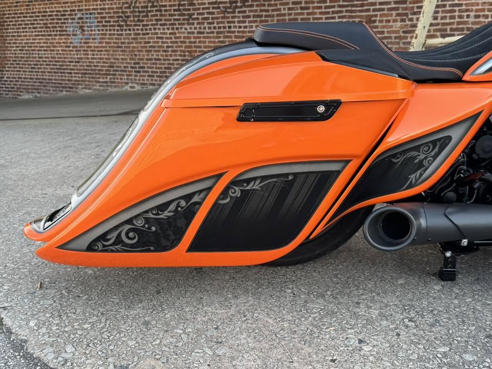 2017 Harley-Davidson 30" Custom Street Glide